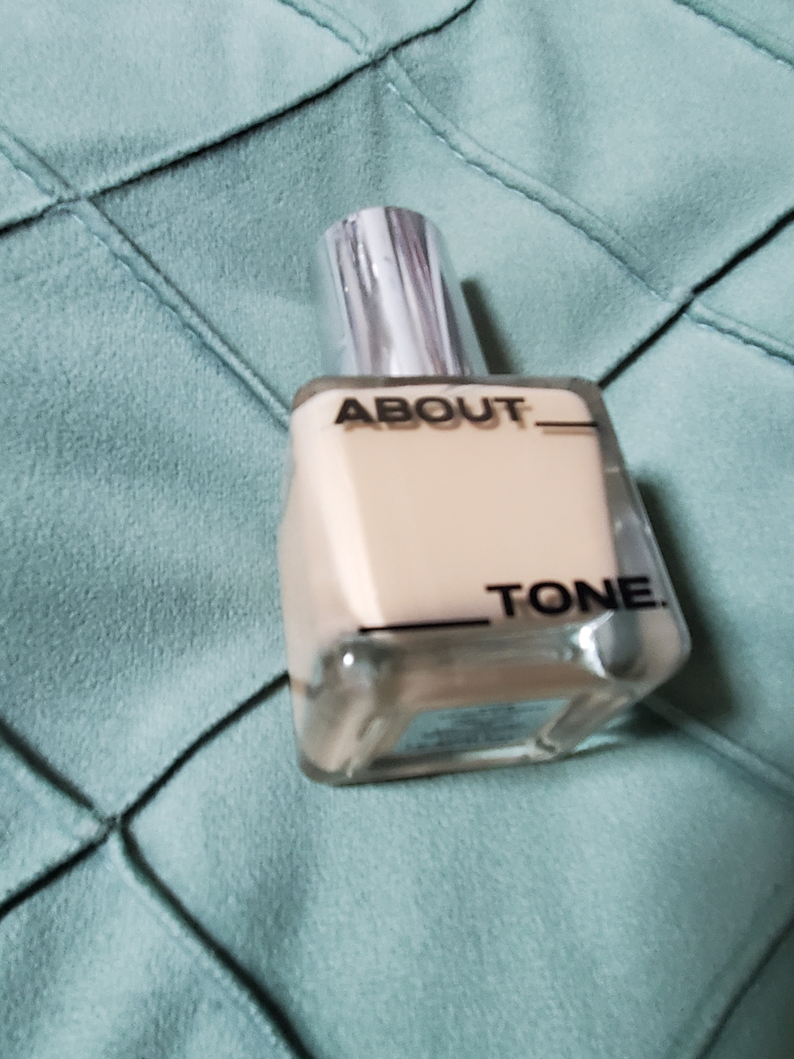 スキンレイヤーフィットファンデーション 23 ナチュラル/ABOUT TONE/リキッドファンデーションを使ったクチコミ（1枚目）