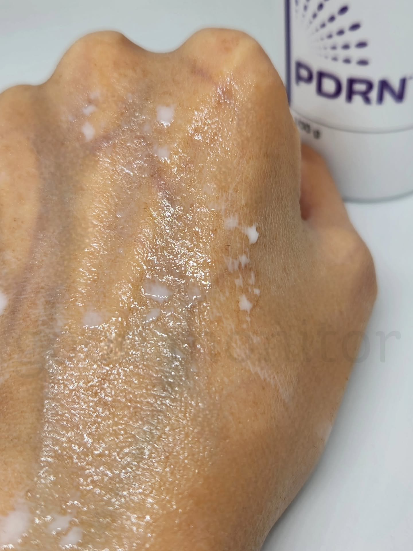 CNP ダーマアンサー スキン ブースティング セラム ミスト/CNP Laboratory/ミスト状化粧水を使ったクチコミ（3枚目）