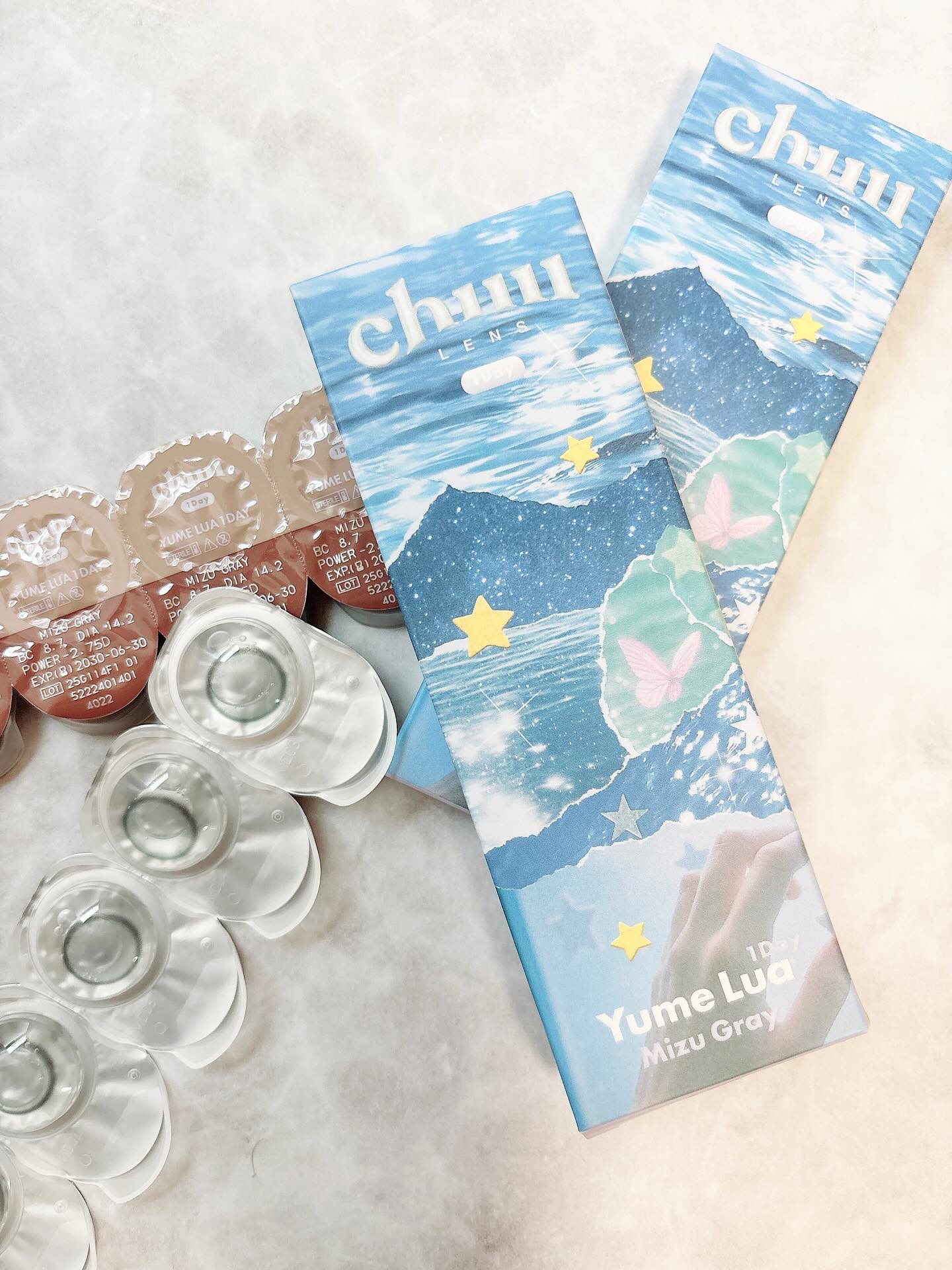 ＼Billlieのツキちゃんミューズ／🌙

Yume Lua 1Day 
新色Mizu Grayは日本限定。

甘い夢の中、水の光がほのかに輝く神秘的なイメージで、瞳に自然に溶け込む透明感のある負担感のないグレー。

チューレンズ初の着色