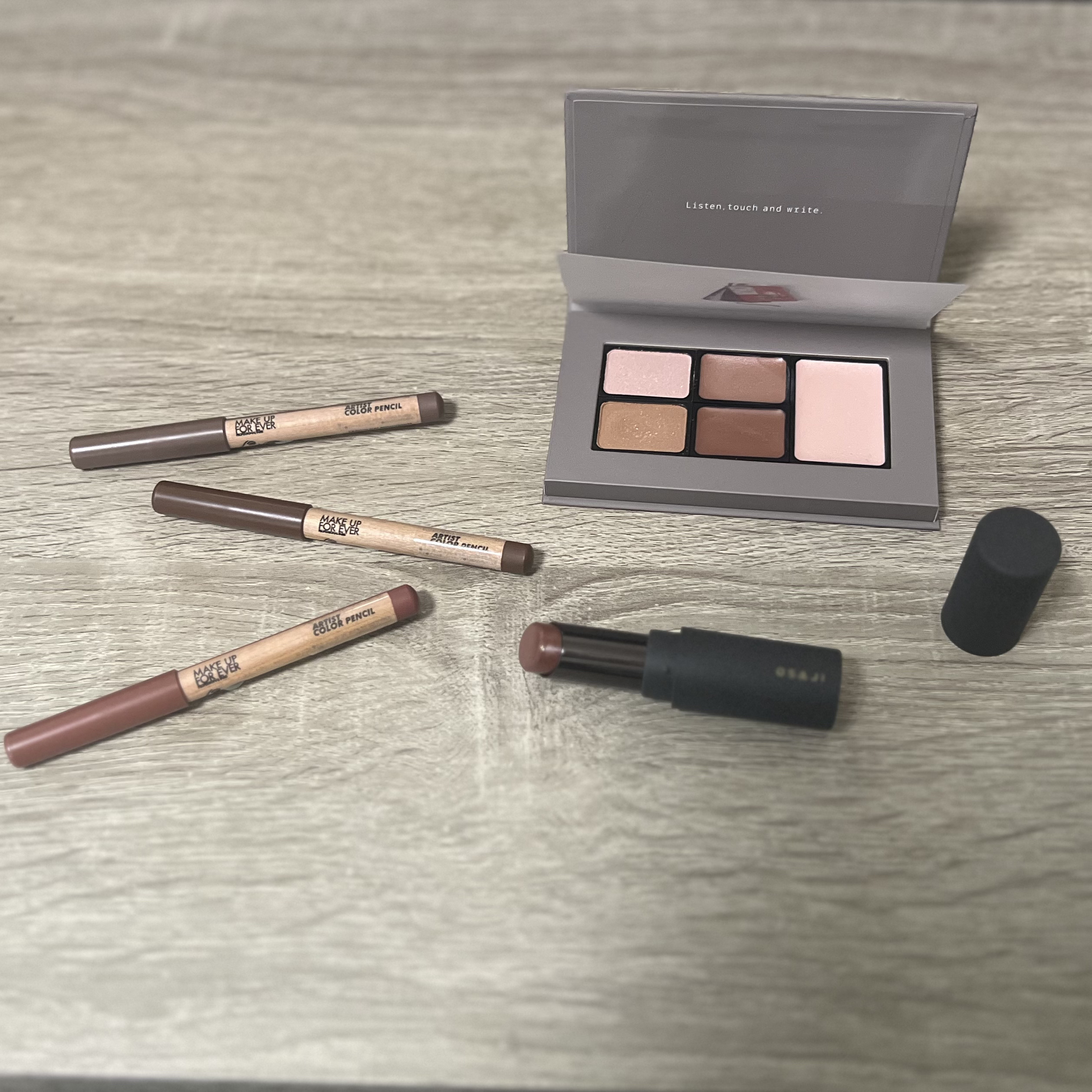 アーティストカラーペンシル エクストリーム 608/MAKE UP FOR EVER/リップライナーを使ったクチコミ（1枚目）