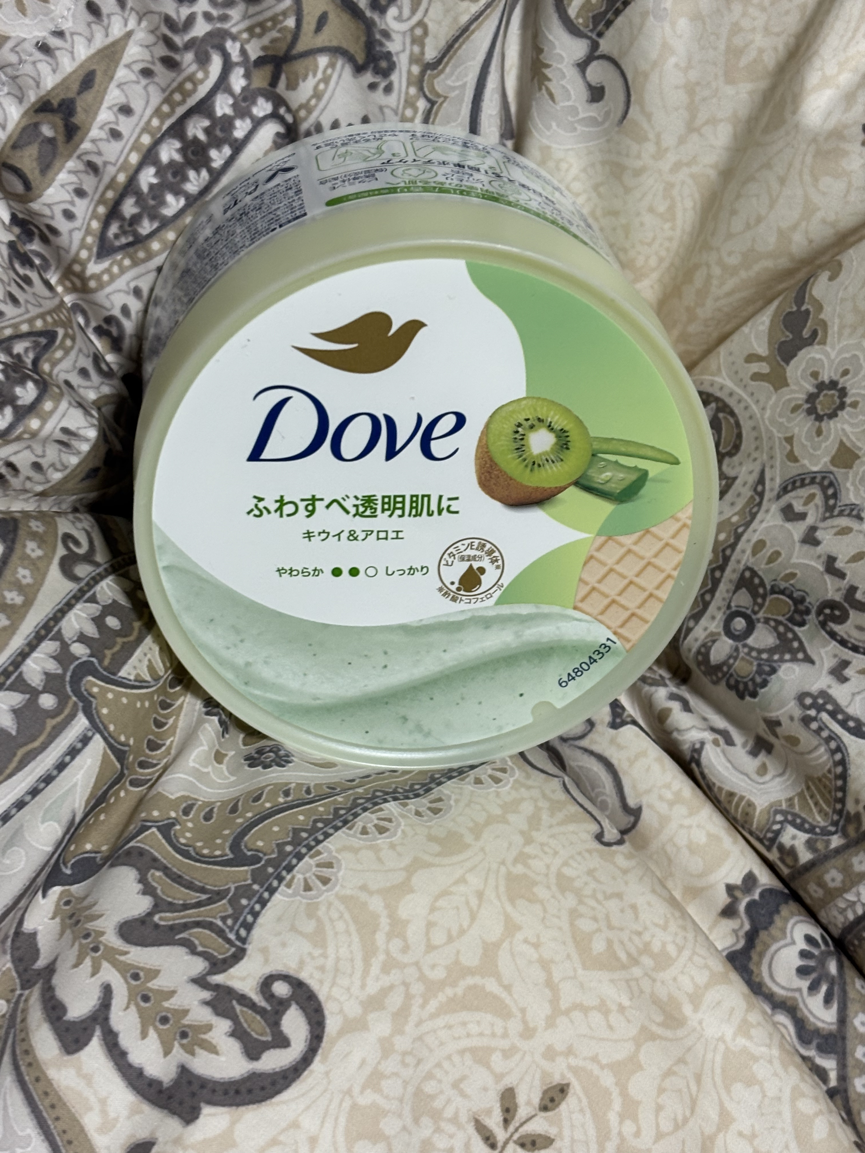 ダヴ ふわとろ　クリーミースクラブ キウイ＆アロエ 298g/ダヴ/ボディスクラブを使ったクチコミ（1枚目）