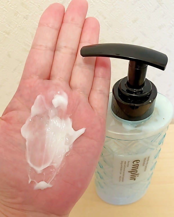 ウォーターベール スムース シャンプー/トリートメント/emplir/市販シャンプーを使ったクチコミ(7枚目)