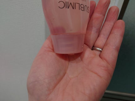 ににょ on LIPS 「サブリミックエアリーフローシャンプーh、&トリートメントhお試..」(2枚目)