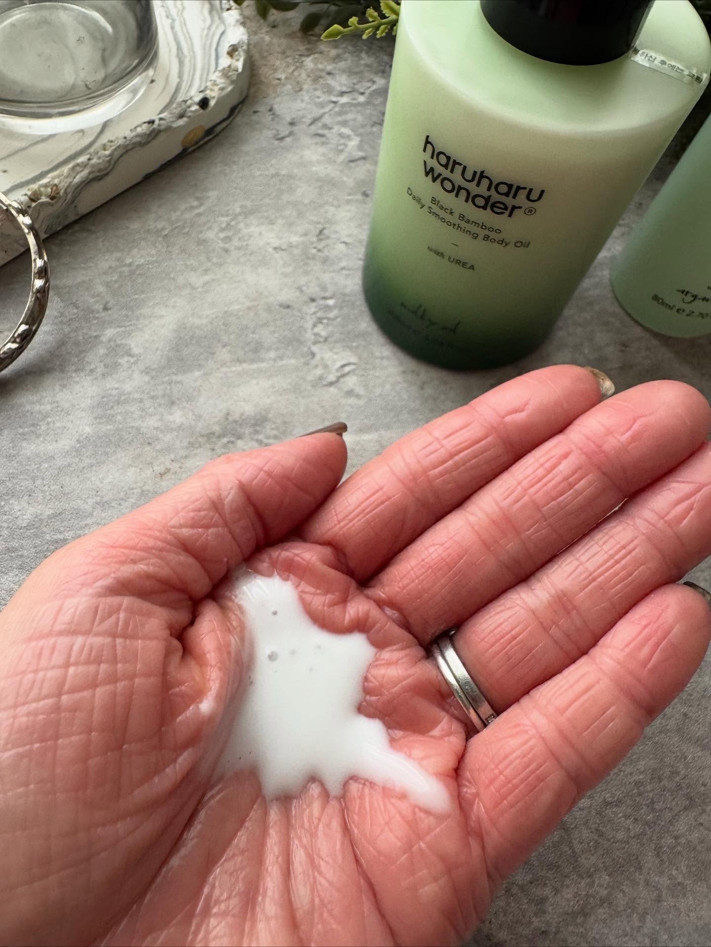 ブラックバンブーデイリースムージングボディーオイル/haruharu wonder/ボディオイルを使ったクチコミ(5枚目)