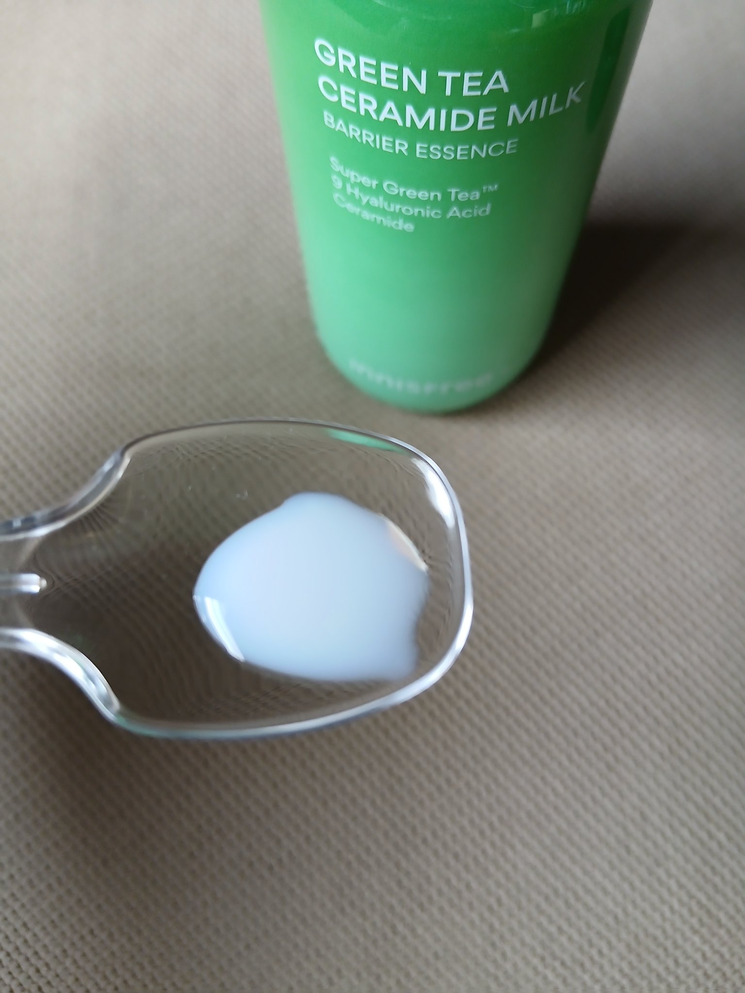 グリーンティー セラミド ミルク エッセンストナー/innisfree/化粧水を使ったクチコミ（2枚目）