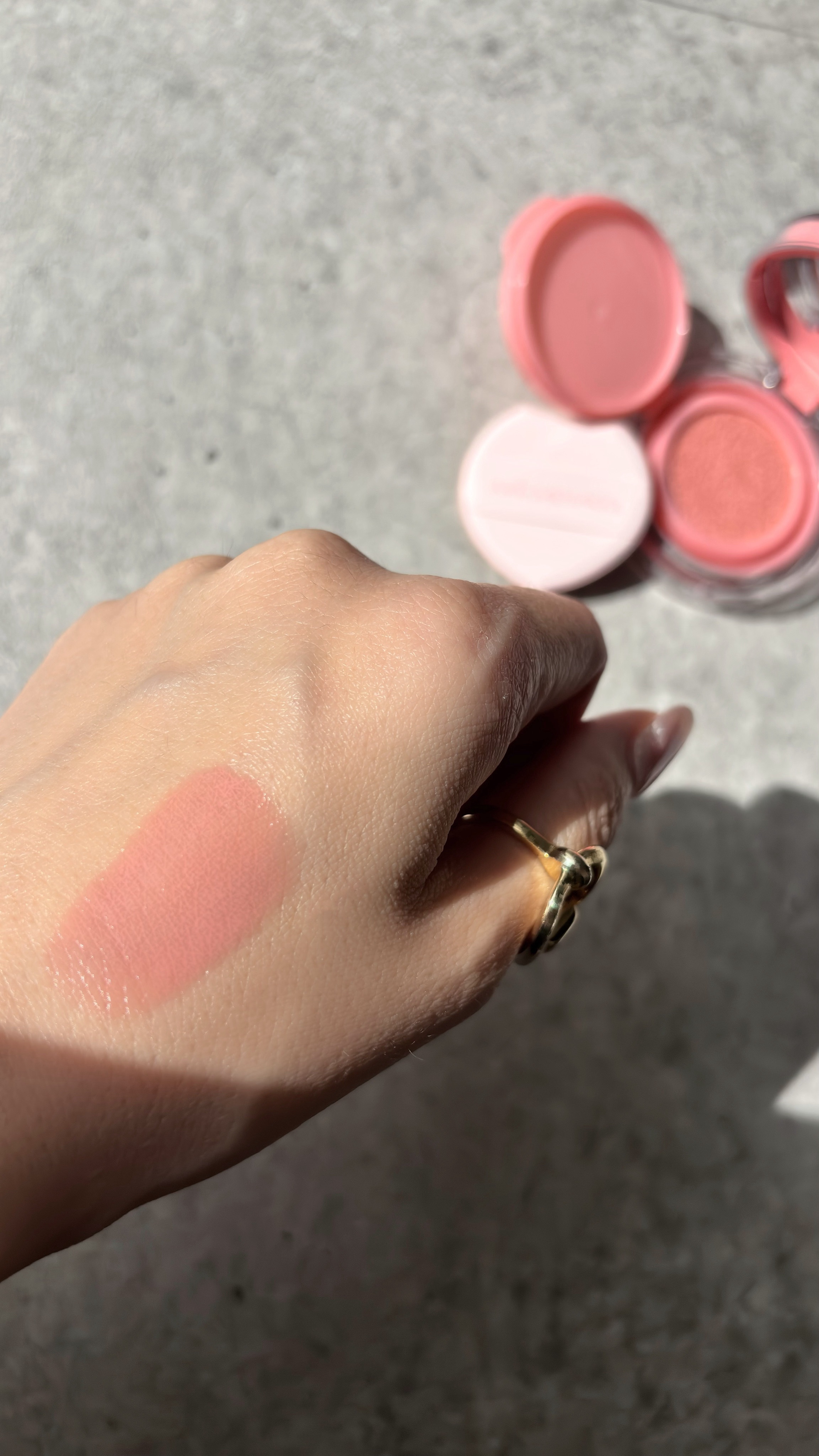 アーティストクッションブラッシュ/JUNG SAEM MOOL/リキッドチークを使ったクチコミ（2枚目）