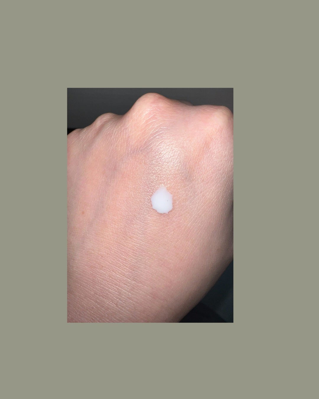 ピュアショット エアリーライト UV50/YVES SAINT LAURENT BEAUTE/日焼け止めミルクを使ったクチコミ(2枚目)