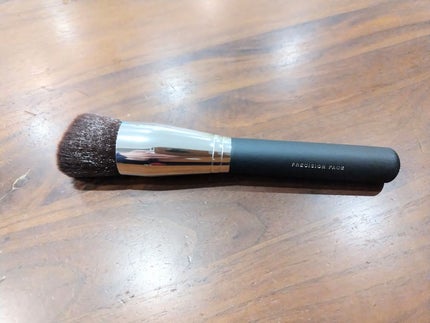 bareMinerals プレシジョン フェイス ブラシのクチコミ「bareMinerals プレシジョン フェイス ブラシ
パウダーファンデ用に使っています。.....」(1枚目)
