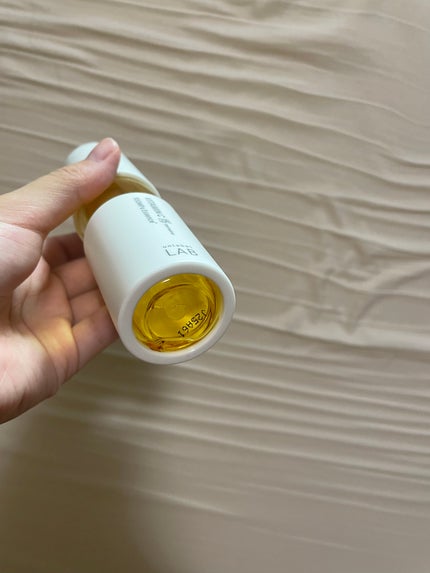 unlabel V エッセンスのクチコミ「朝に使っていました。2ヶ月強くらいで使い切りです。
馴染みもよく使いやすかっです。美白とかはあ.....」(2枚目)