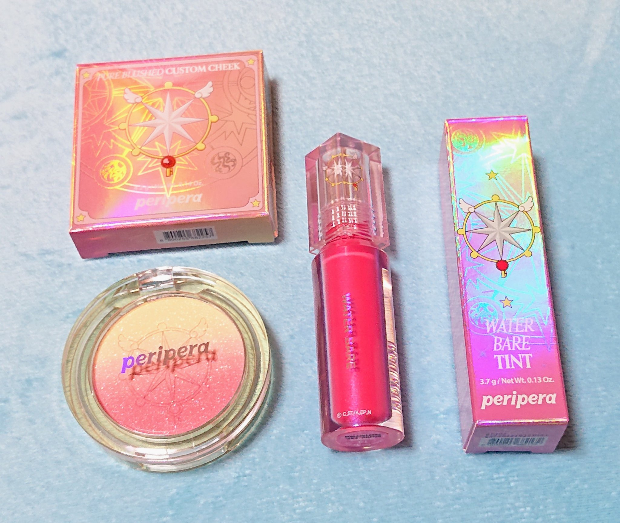 欲しかった…PERIPERAウォーター ベアー ティント、ピュア ブラッシュド カスタム チークの、カードキャプターさくらコラボ🌸

んでこれ、カラーなんだ？なんだこれ？可愛いんだけどなんだっけね…
ティントは今手の甲に付けて水洗いしても