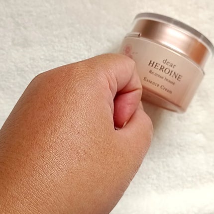 エミ✿投稿ある方フォロバ100 on LIPS 「dearHEROINE様よりエッセンスクリーム提供いただきまし..」(6枚目)