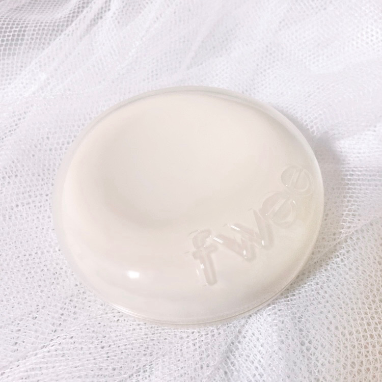 フィー クッションエッグフィットカバー 01 フェア/fwee/クッションファンデーションを使ったクチコミ（1枚目）