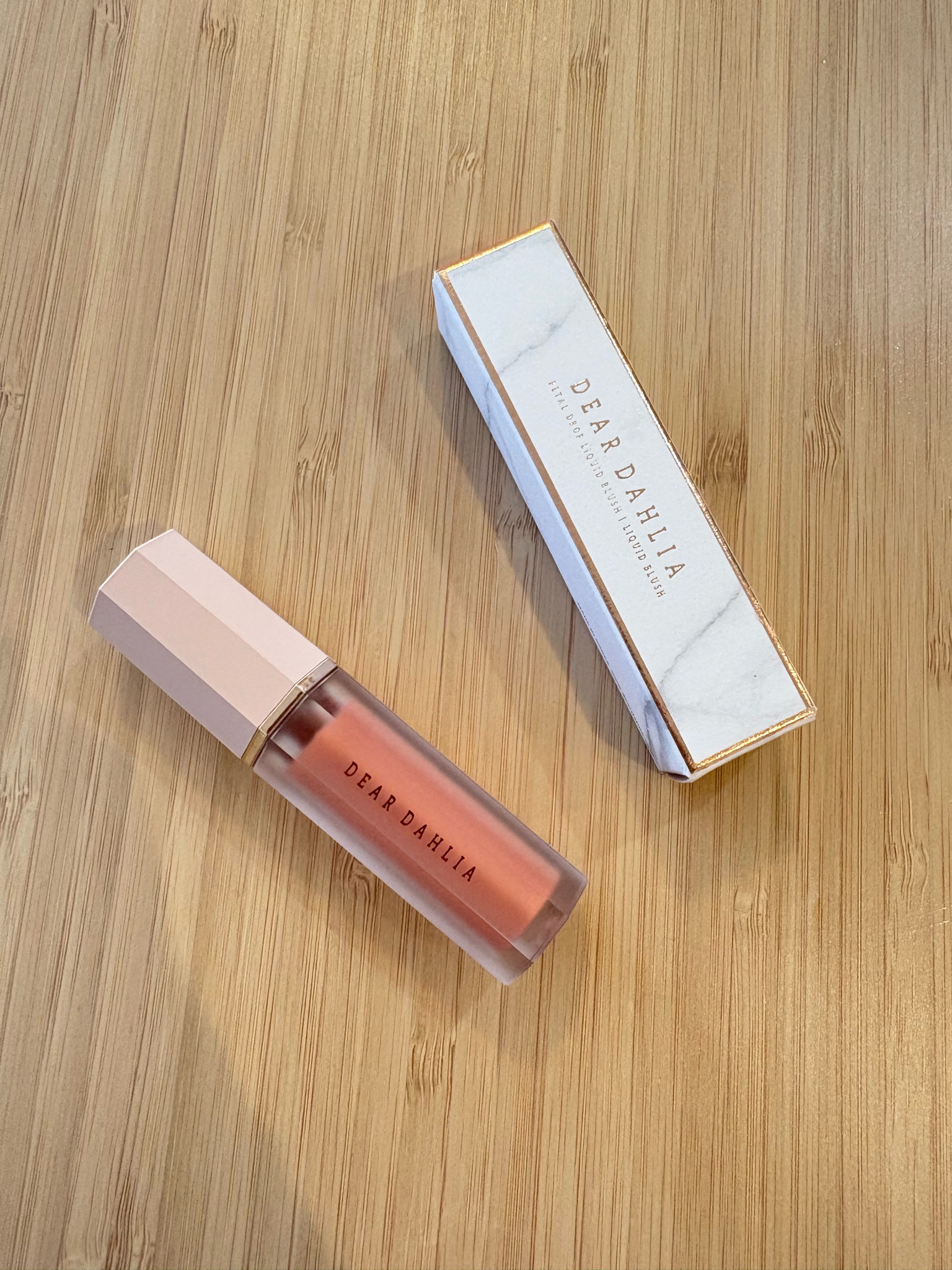 ペタルドロップリキッドブラッシャー/DEAR DAHLIA/リキッドチークを使ったクチコミ（1枚目）