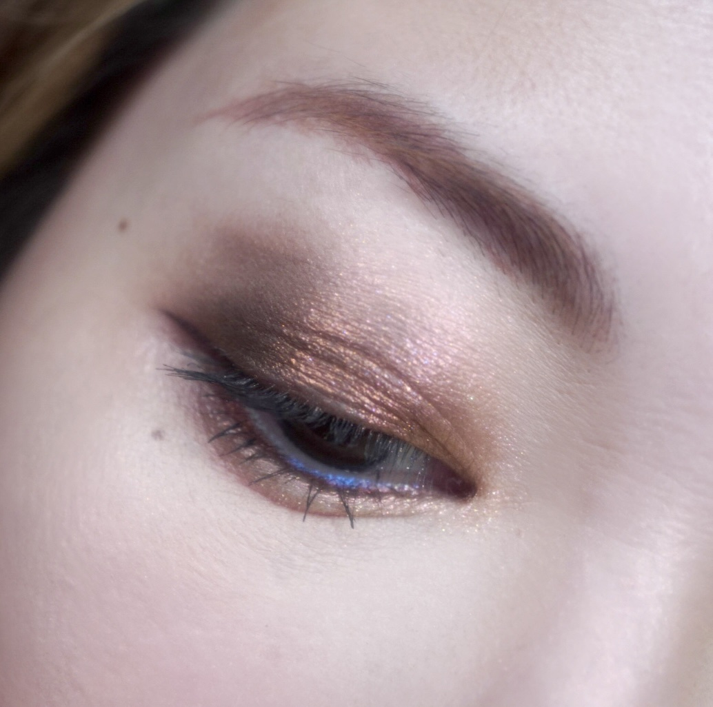 アイシャドウ シェードシフト クローム/M・A・C/単色アイシャドウを使ったクチコミ（3枚目）