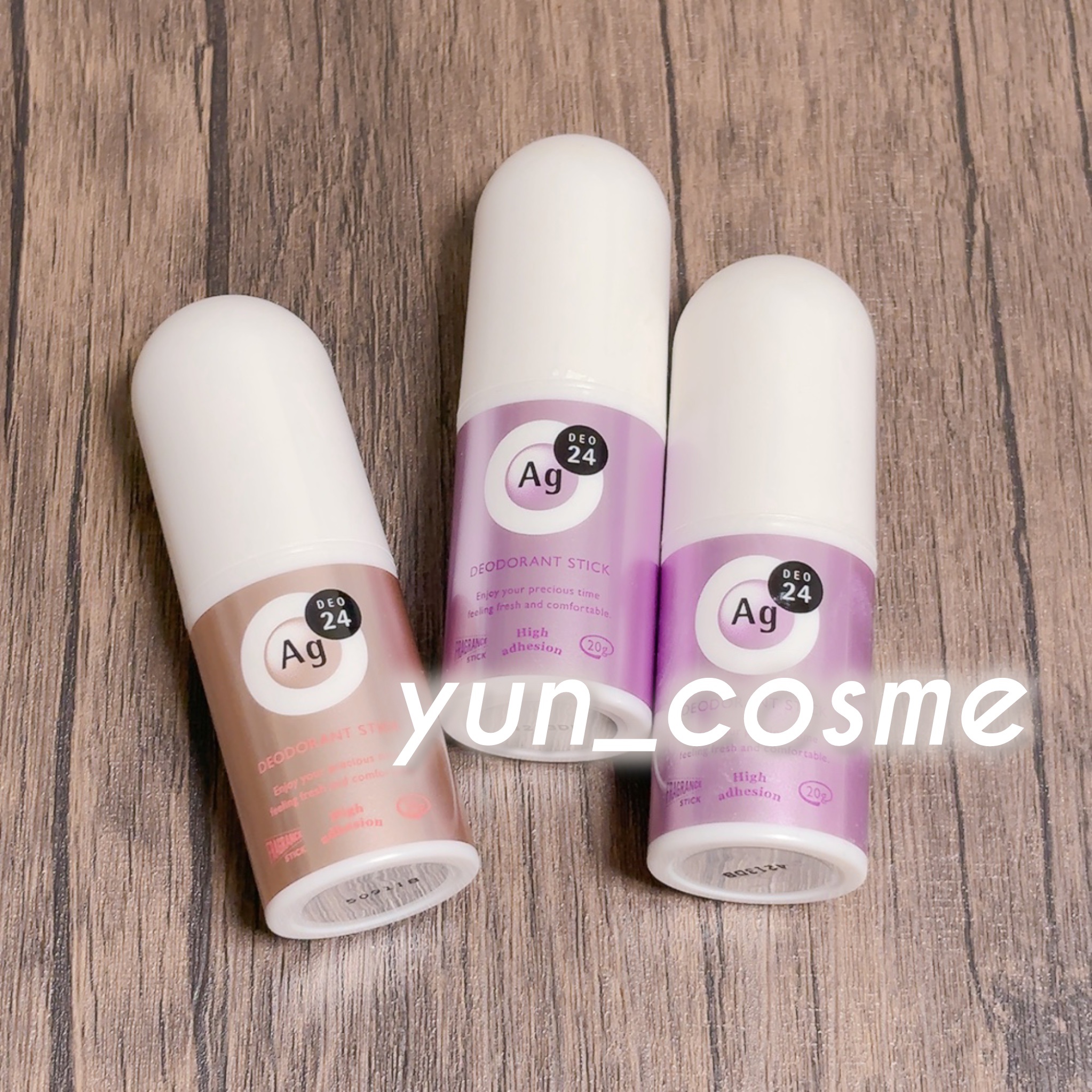 夏だけで無く、春も秋も冬もお世話になってます☺️🙏💕
本間に何個も何年もリピートしてます🫶
2〜4ヶ月は持つけど、ストックが2個位無いと心配になる🥲💦
汗出てる〜💦って時も、汗の匂いよりデオドラントスティックの香りが勝っていると