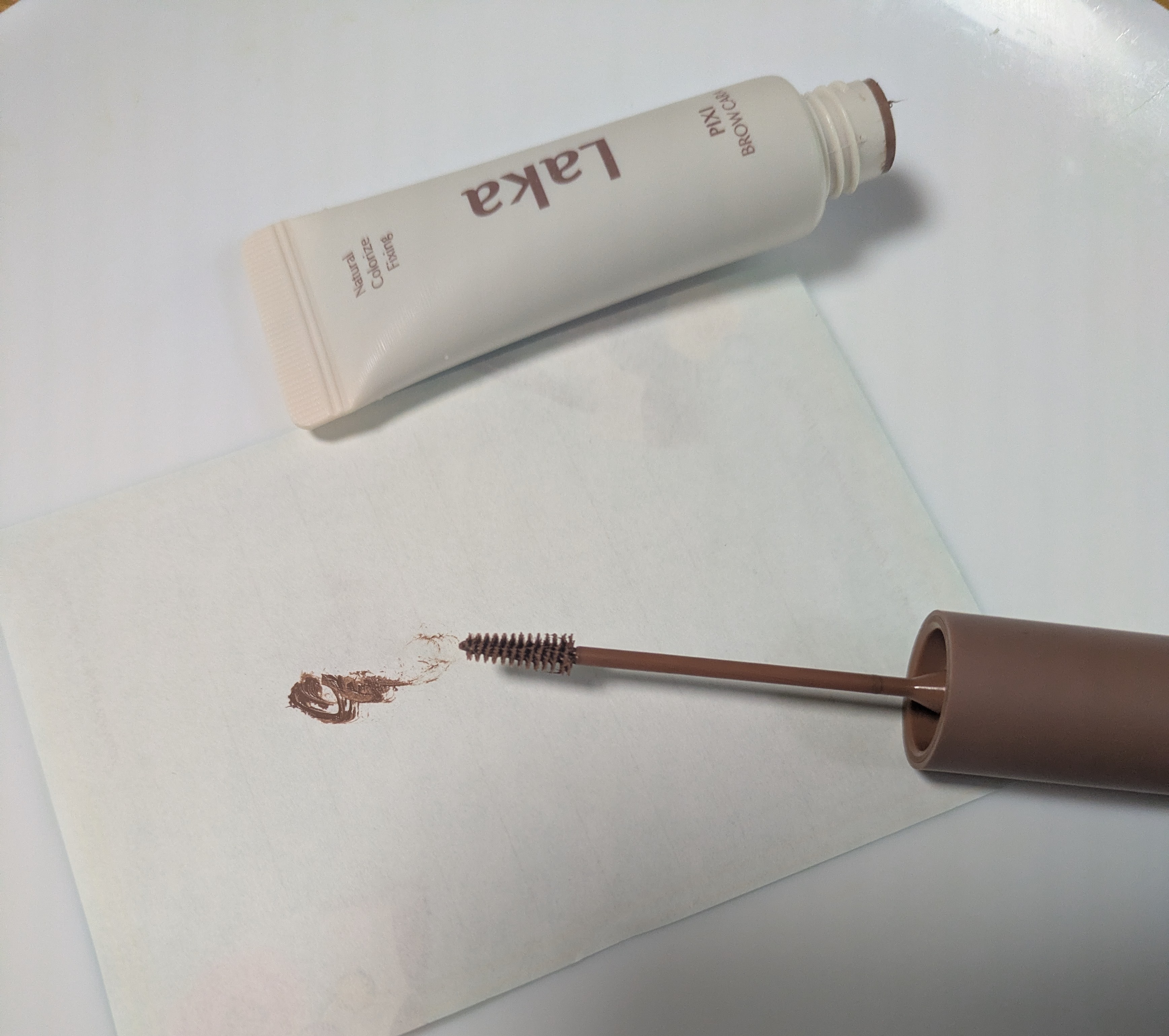 ラカ ピクシーブロウカラ 01 ピーナッツブラウン/Laka/眉マスカラを使ったクチコミ（1枚目）