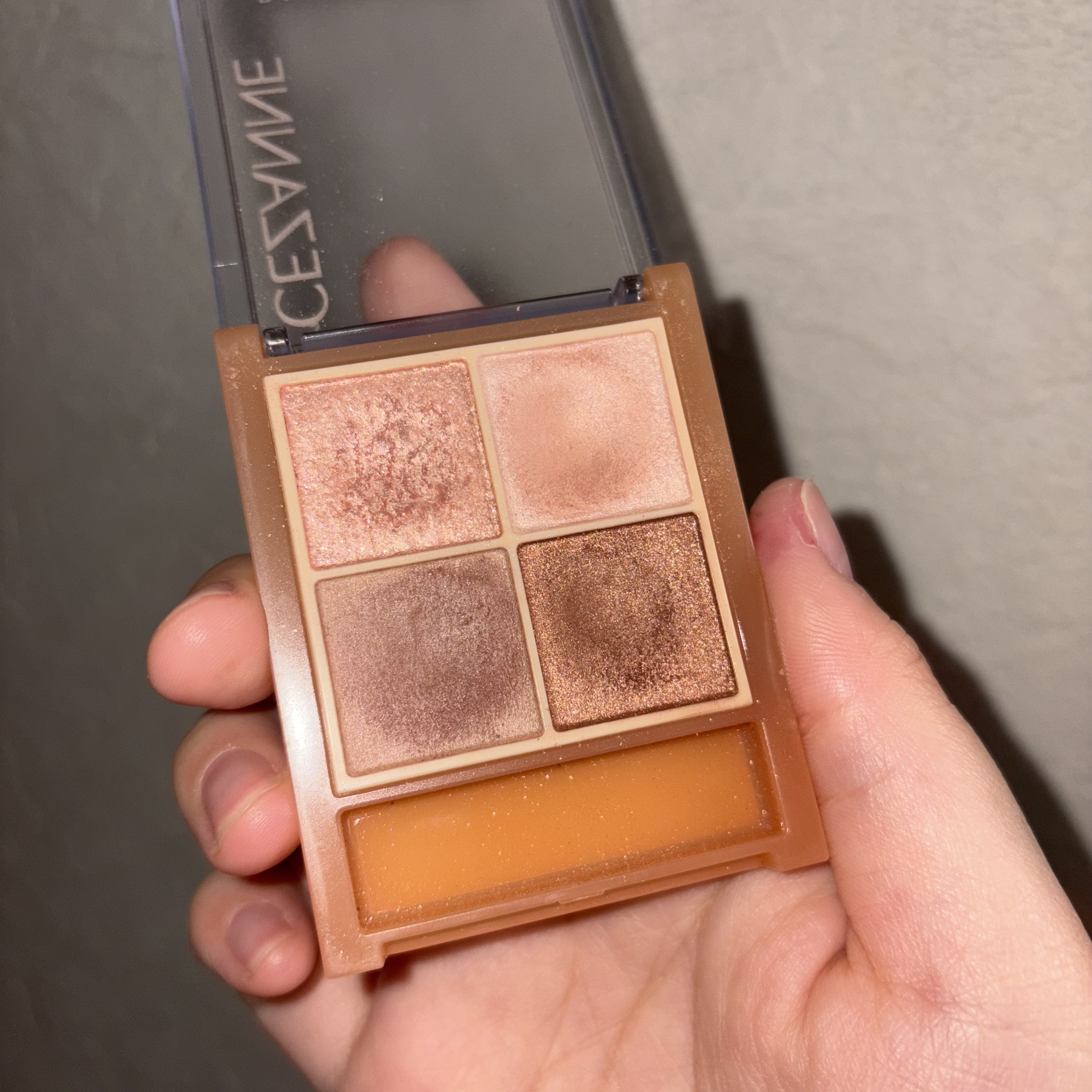 ベージュトーンアイシャドウ/CEZANNE/アイシャドウパレットを使ったクチコミ（2枚目）