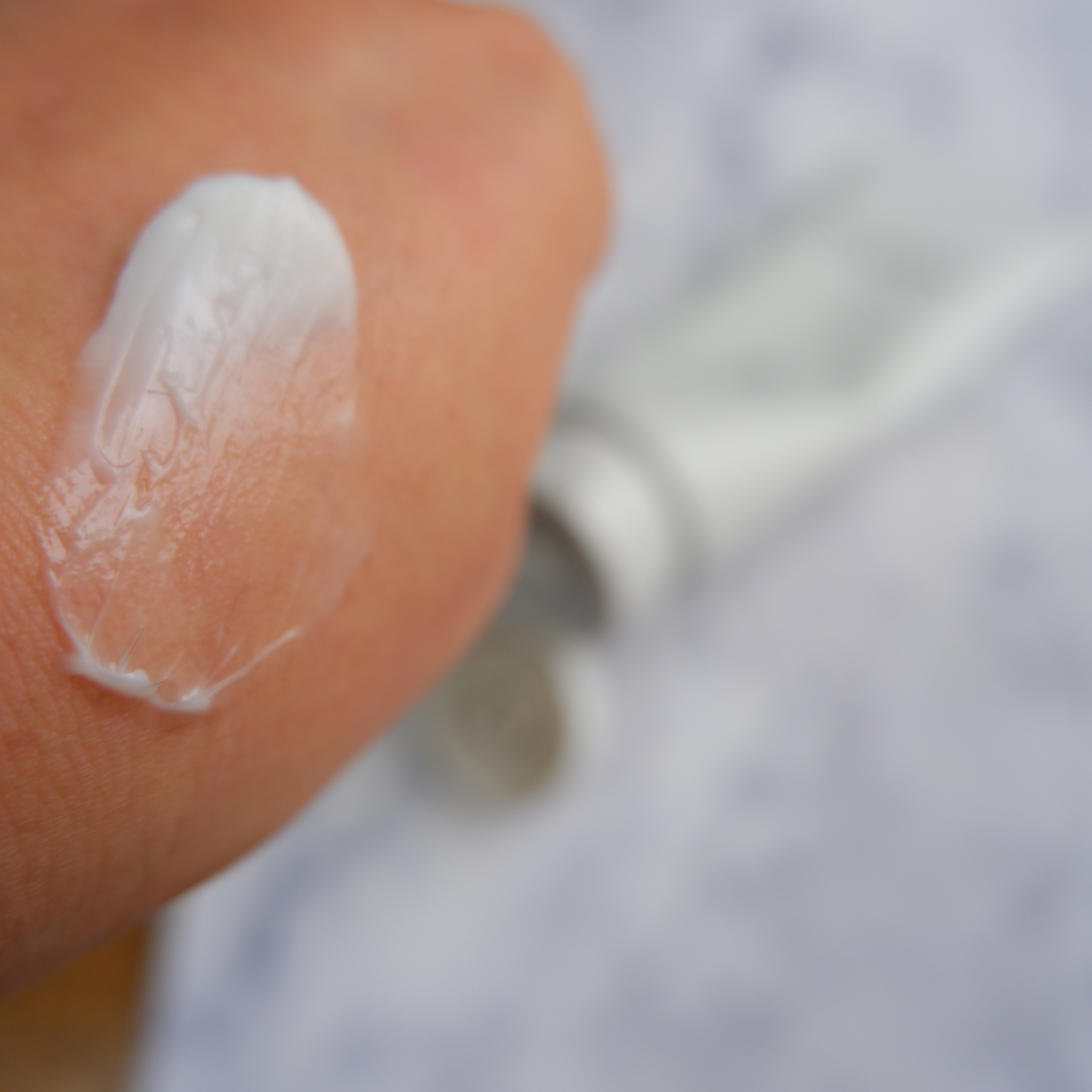 TOANN TOANN ブースタークリームクレンジングのクチコミ「使うほどに透明感あるれる素肌に導く高機能クリームクレンジングです。
美容成分を90%も配合。
.....」（3枚目）