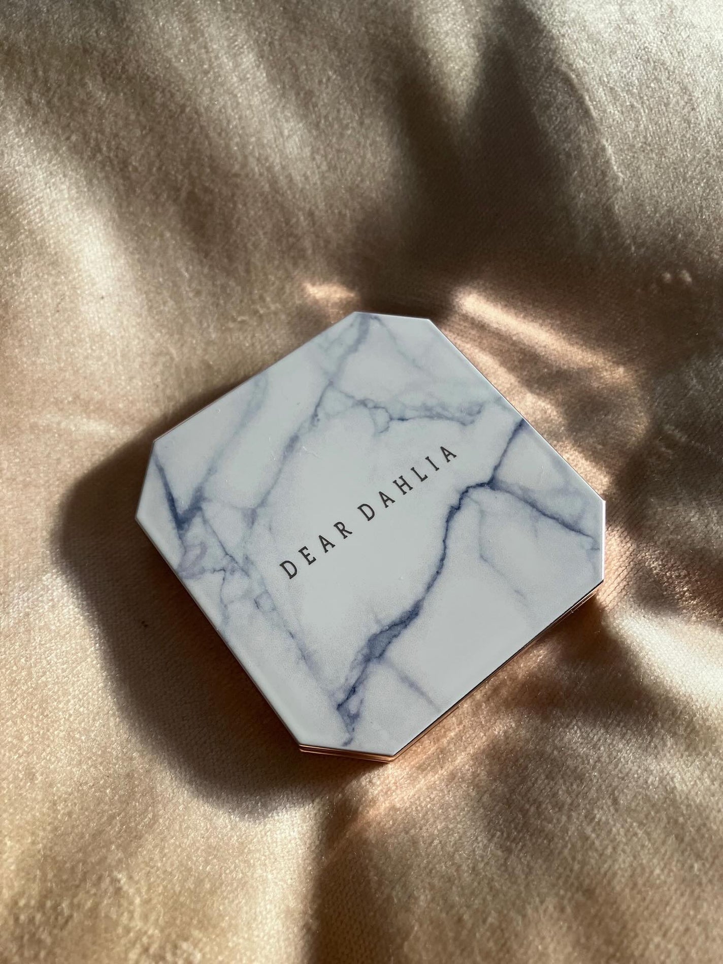 ドリームベルベットアイシャドウパレット/DEAR DAHLIA/アイシャドウパレットを使ったクチコミ(2枚目)