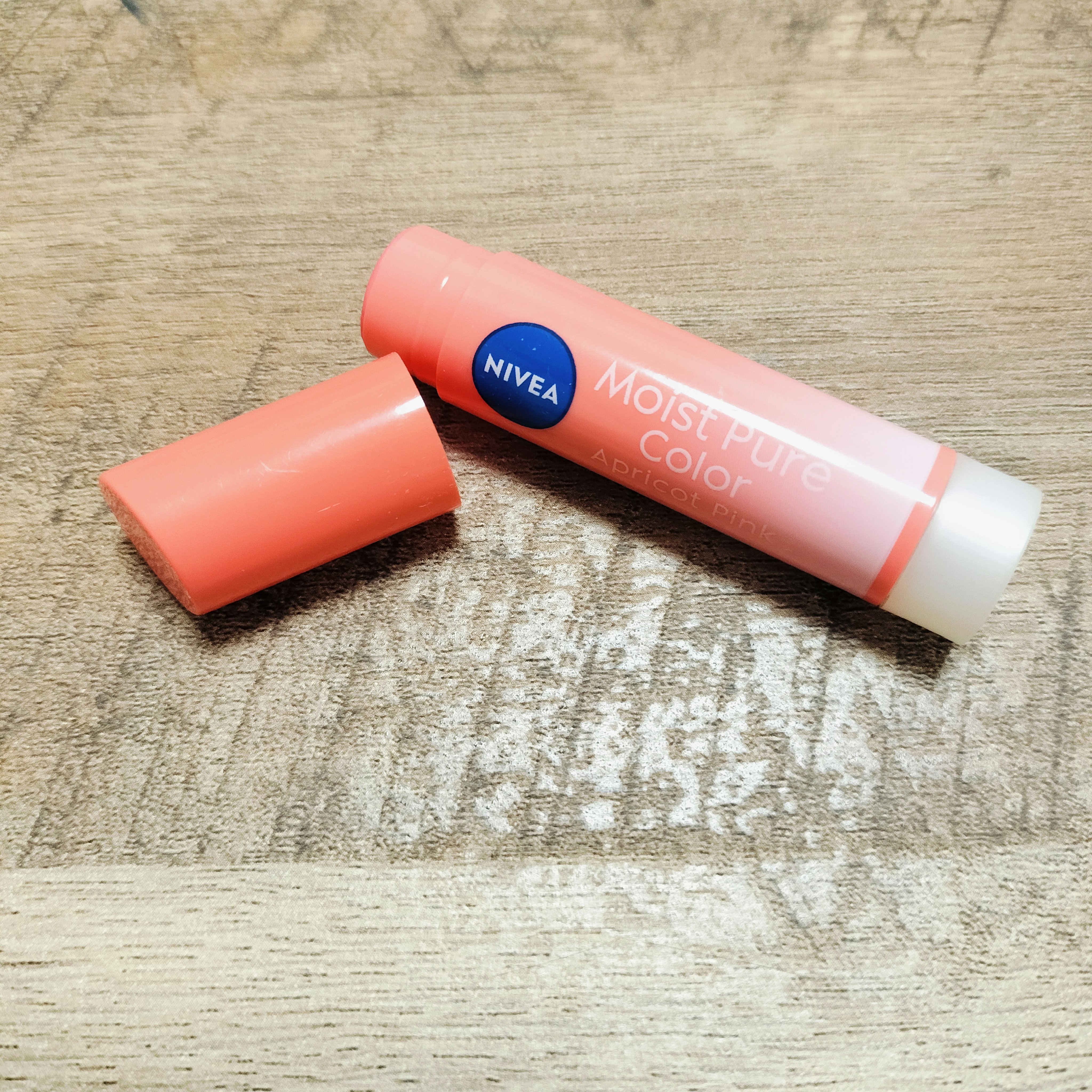 モイストピュアカラーリップ/ニベア/リップクリームを使ったクチコミ（1枚目）