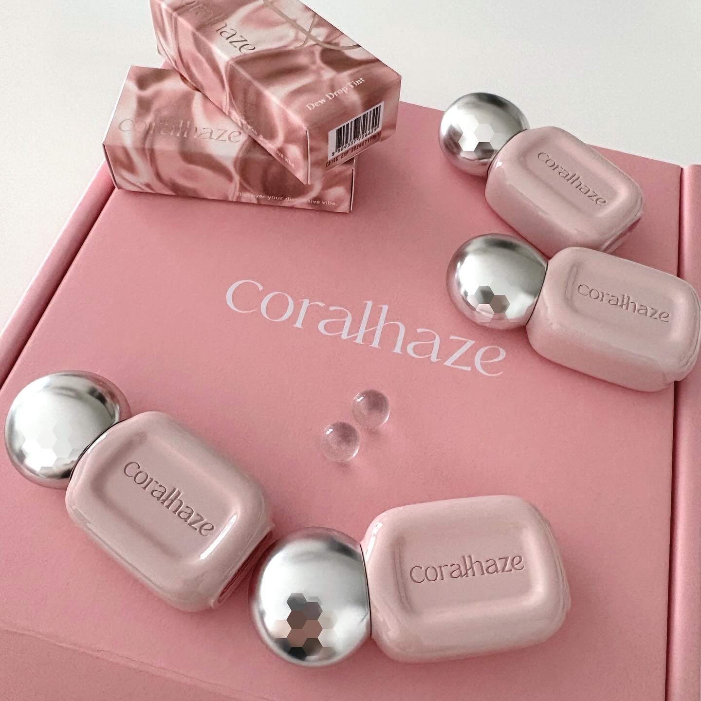 

coralhaze

ガラスのような水ツヤを叶えるティント💄
ベタつかず軽いテクスチャーで高発色✨
透け感もあって乾燥せず垢抜け唇💋に…
パーソナルカラーにぴったりの8色展開だよ❣️
どのカラーもとっても可愛くて集めたくなる🥺
色