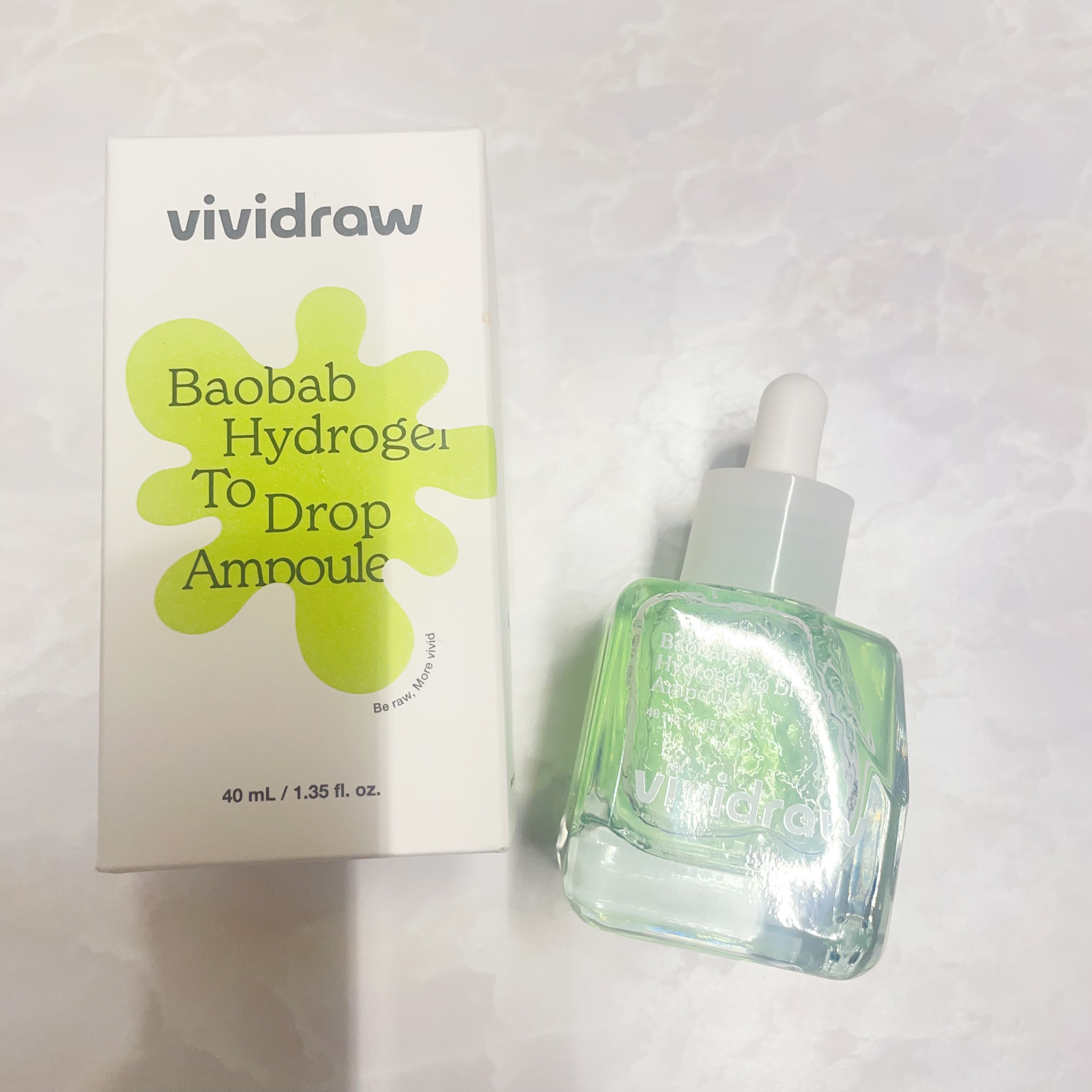 Dr.G様のプレキャン当選品。
⠀
Dr.Gの姉妹ブランドvividrawの美容液。
⠀
バオバブエキスが入ってるらしい😳
⠀
テクスチャーはジェルっぽい感じであまり見かけないタイプ。
そしてキューブ型のボトルがかわいい🥺💚
⠀
乾燥