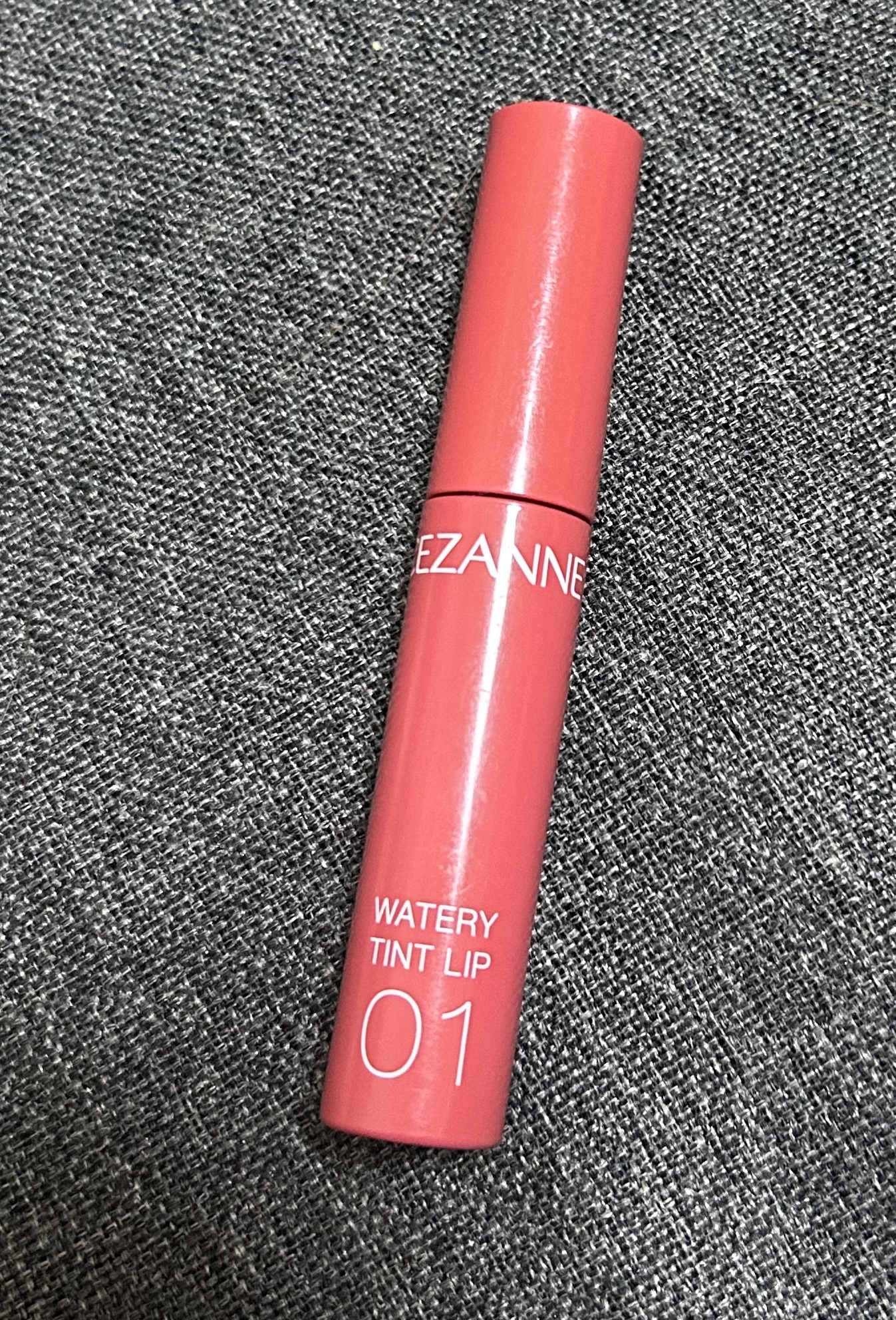ウォータリーティントリップ 01 ナチュラルピンク/CEZANNE/リップティントを使ったクチコミ（1枚目）