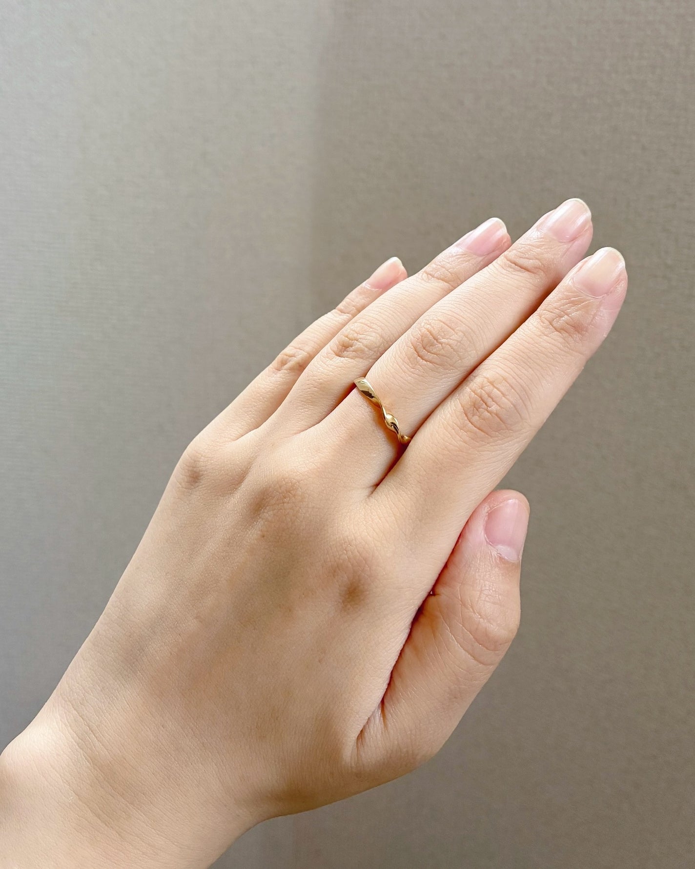 ð¥ð¢ð¬ð.ðððð çŸå®¹ã©ã€ã¿ãŒ on LIPS ãéå±ã¢ã¬ã«ãããŒå¯Ÿå¿ãããªã³ã°ãŽãŒã«ãAURAããªãŒ12å·çžåœ..ãïŒ4æç®ïŒ