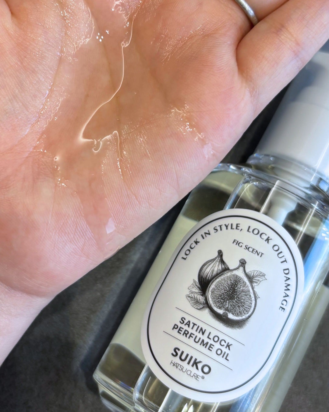 SUIKO パフュームオイル〈ヘアオイル〉/SUIKO HATSUCURE/ヘアオイルを使ったクチコミ(3枚目)