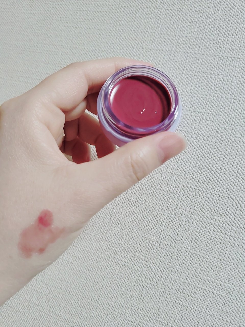 GLOWY TINT BALM/AOU/リップグロスを使ったクチコミ(2枚目)