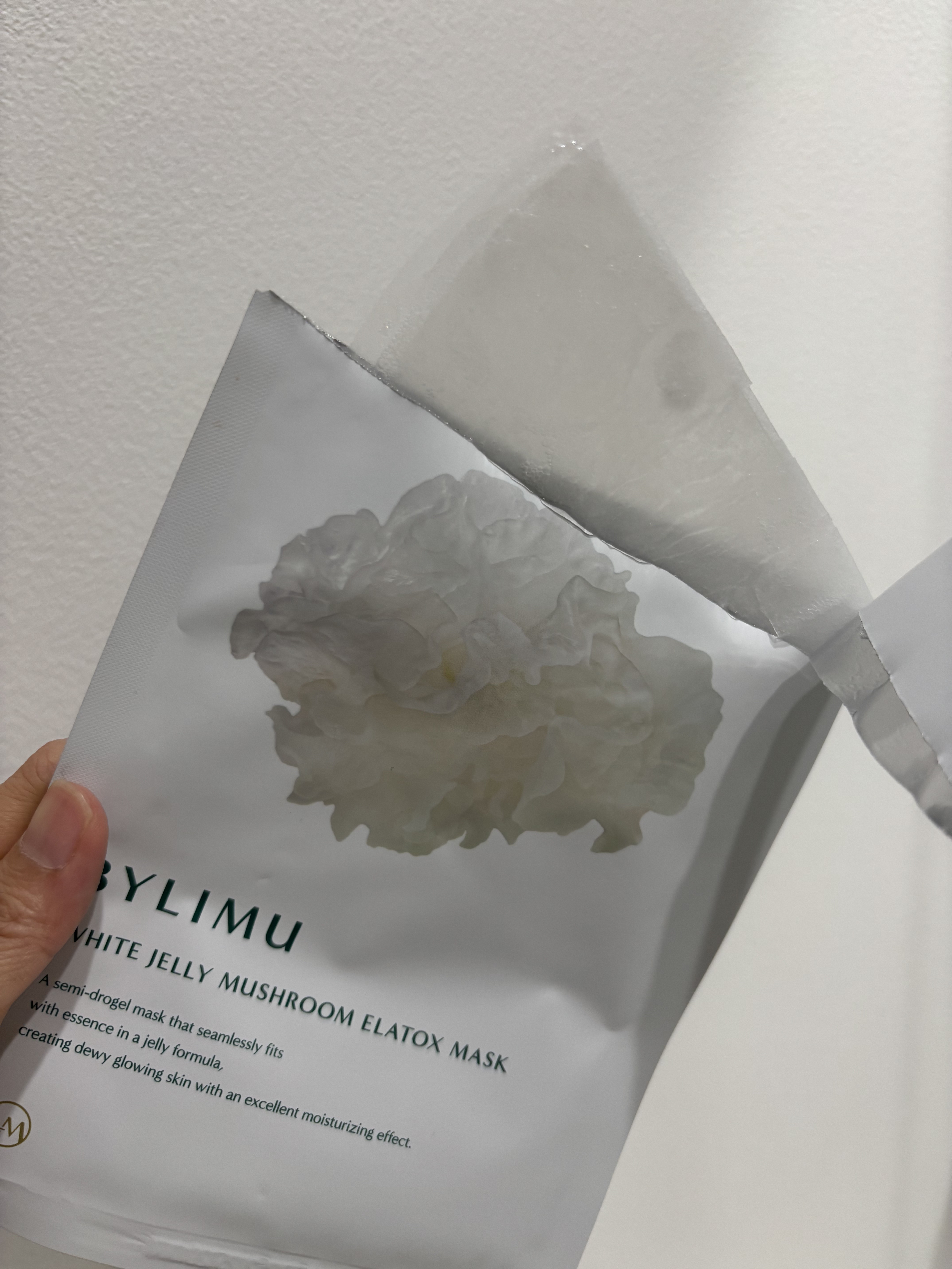 ホワイト ゼリー マッシュルーム エラトックス マスク/BYLIMU/シートマスク・パックを使ったクチコミ（3枚目）