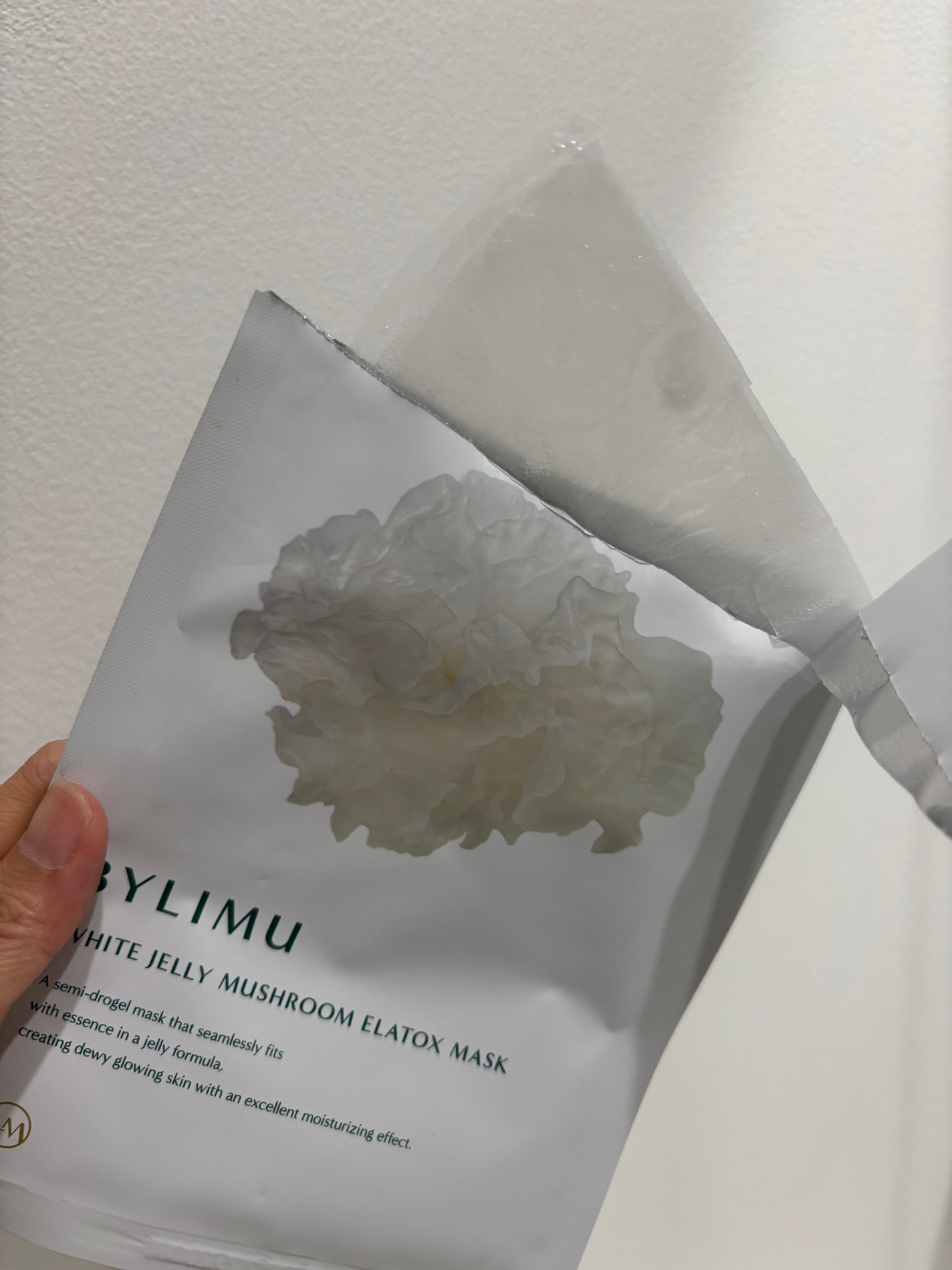 ホワイト ゼリー マッシュルーム エラトックス マスク/BYLIMU/シートマスク・パックを使ったクチコミ(3枚目)