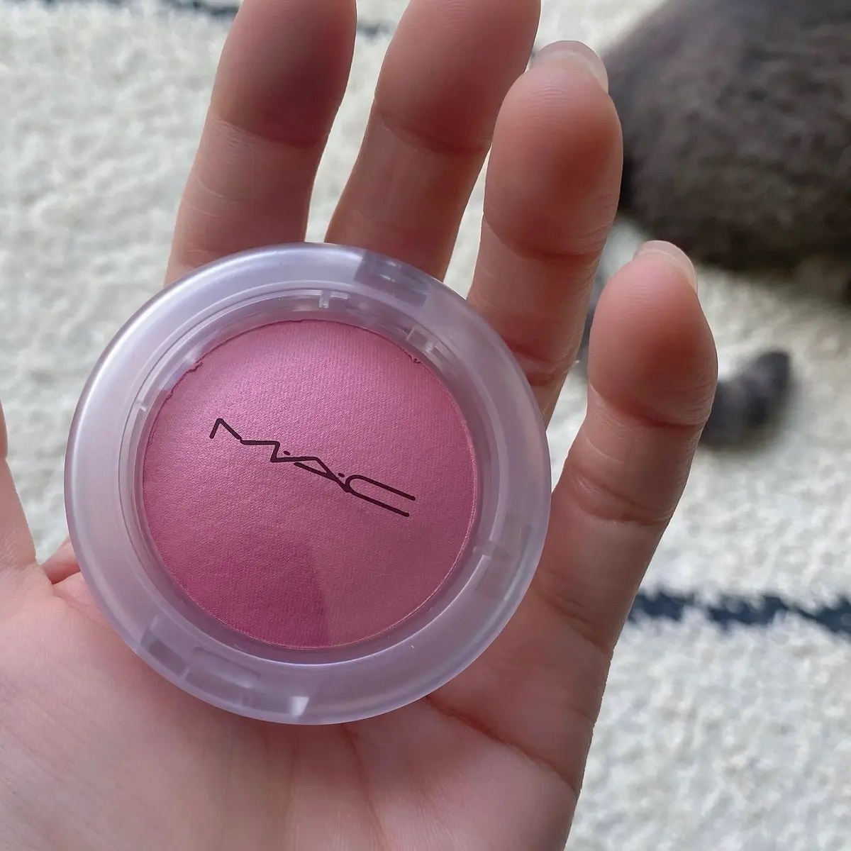 M・A・C グロー プレイ ブラッシュのクチコミ「MACのトータリーシンクト

むにっとした感触で淡い発色の青みピンクが可愛い〜🩷🩷(２枚目は３.....」（1枚目）