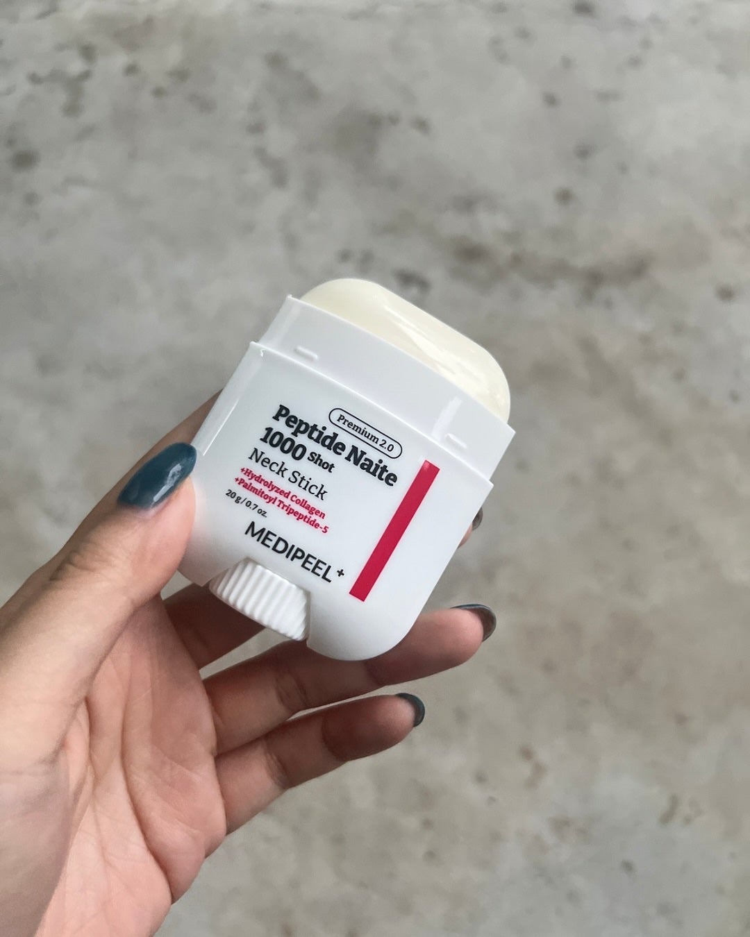 プレミアムペプチドナイテ1000ショットネックスティック/MEDIPEEL/ネック・デコルテケアを使ったクチコミ(2枚目)