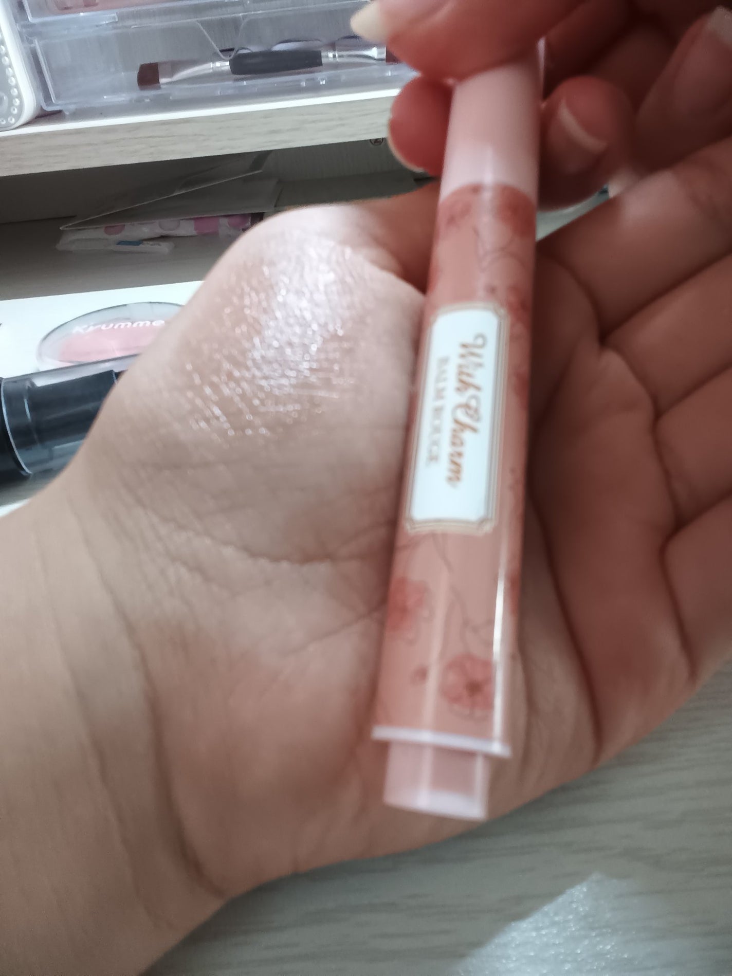 KM リッププランピンググロス/Kyumme/リップグロスを使ったクチコミ(4枚目)