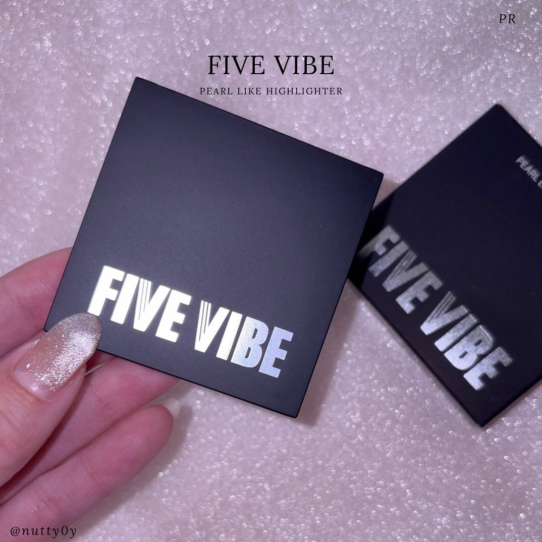 ナッツ@ダイエット中フォロバ100 on LIPS 「【PR】光をまとうだけで、雰囲気が変わるハイライト💎✨FIVE..」(1枚目)