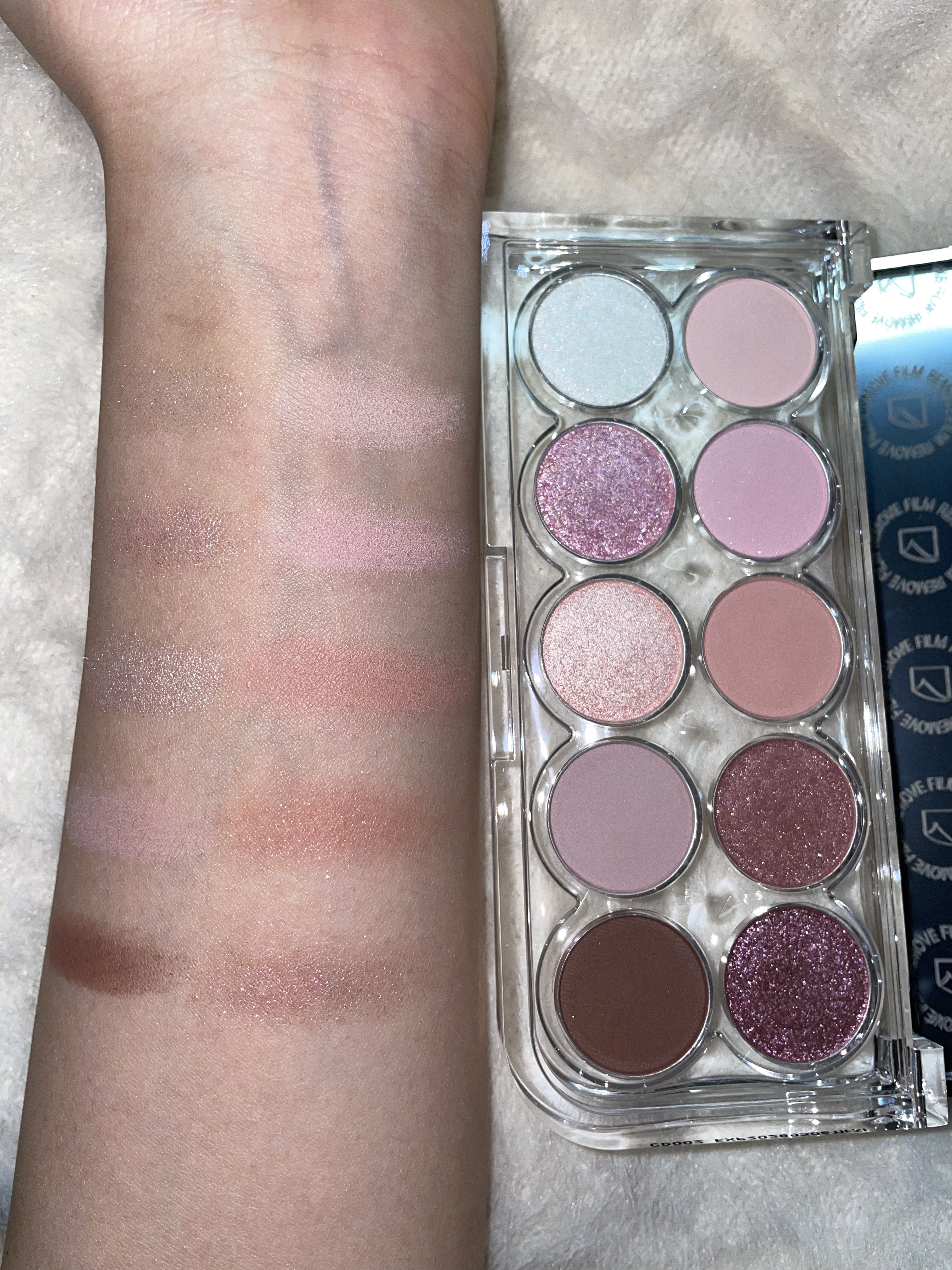 ルミル ライトオンアイズシャドウパレットのクチコミ「反則級の可愛さ💕💕🥺
恋されピンクパレット


Lummir ライトオンアイズシャドウパレット.....」（3枚目）