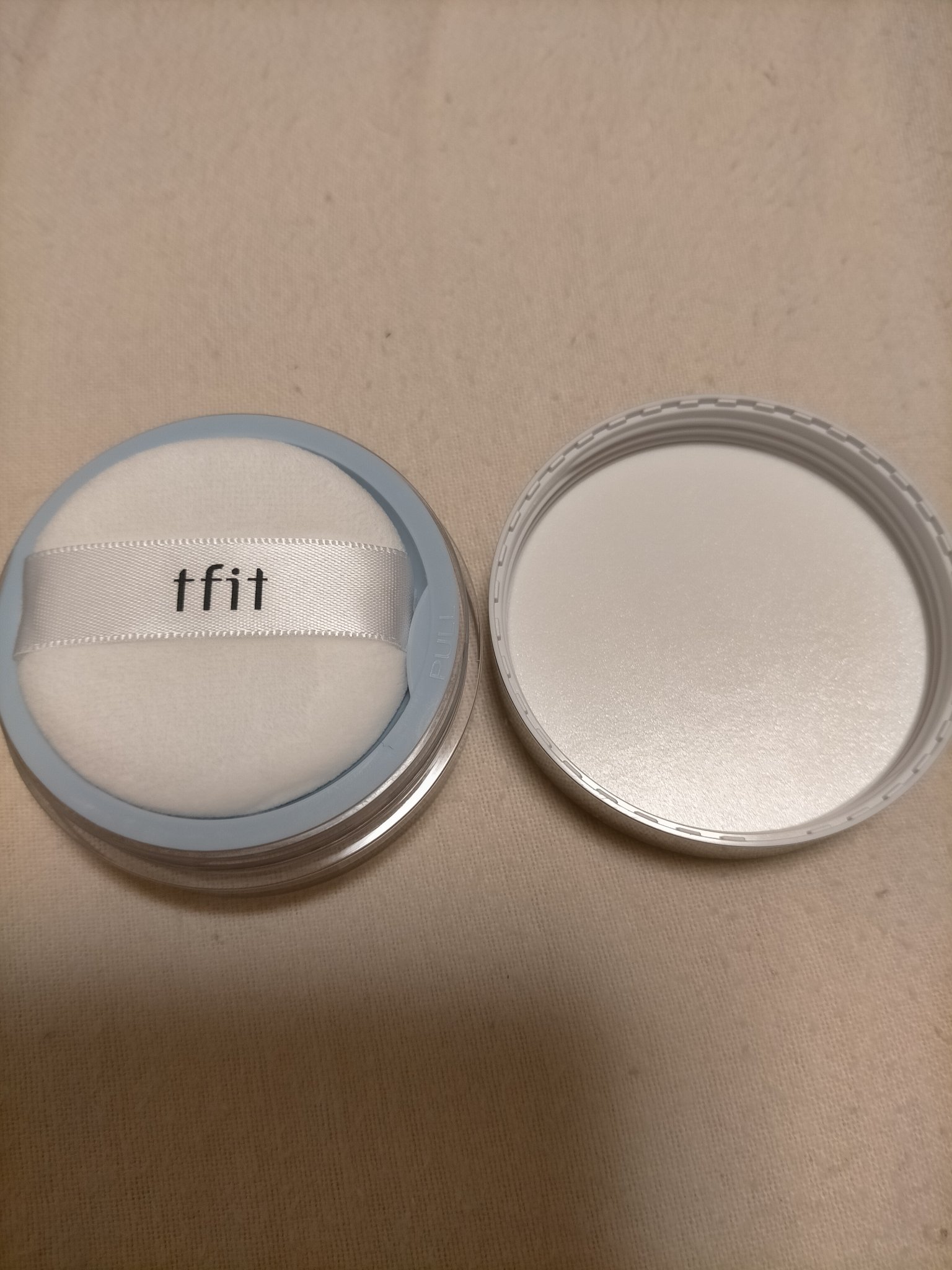 トランスルーセントセットエッセンシャルパウダー/TFIT/ルースパウダーを使ったクチコミ（2枚目）