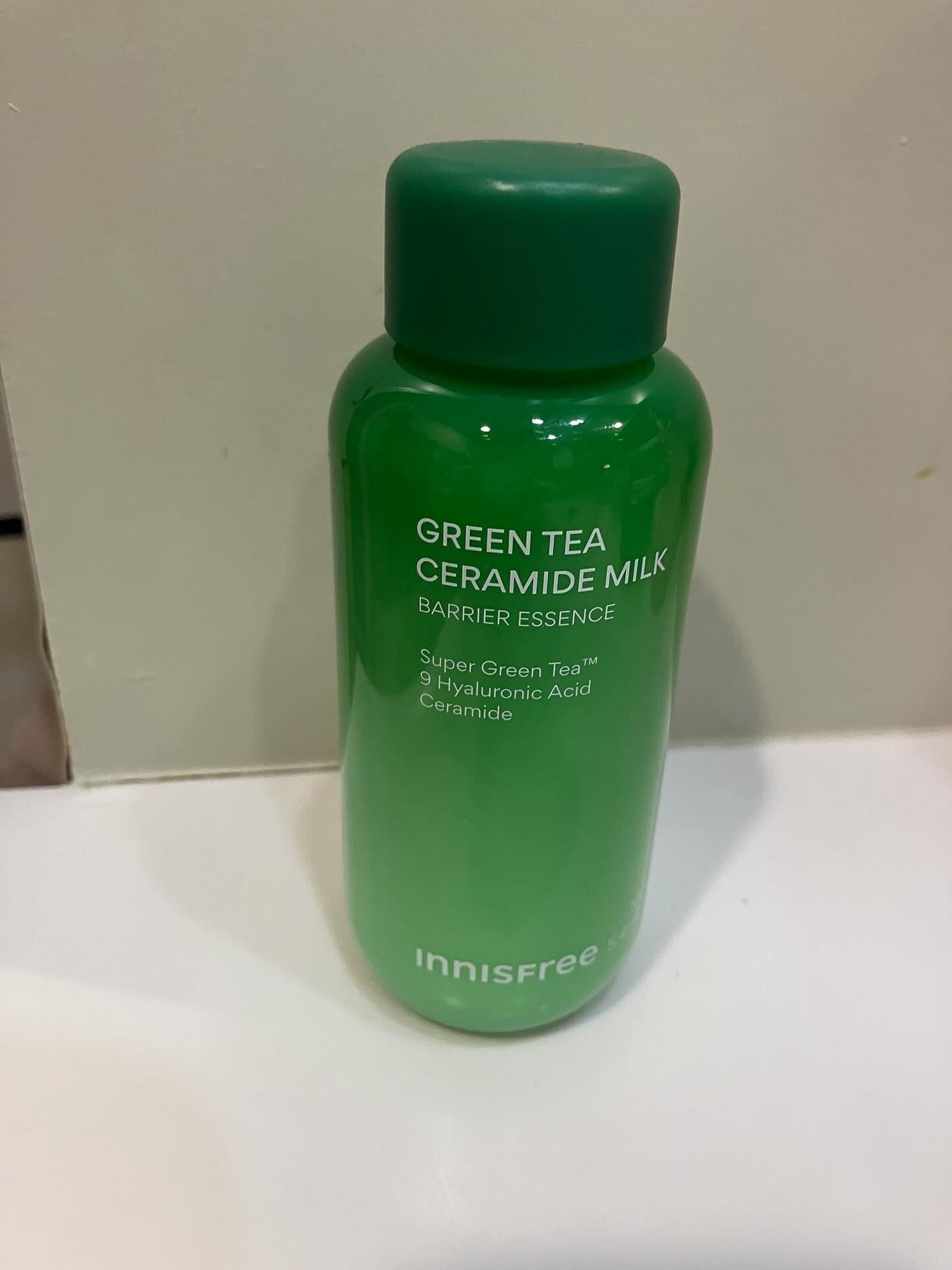 アヤ on LIPS 「イニスフリーグリーンティー セラミドミルク エッセンストナー1..」(1枚目)