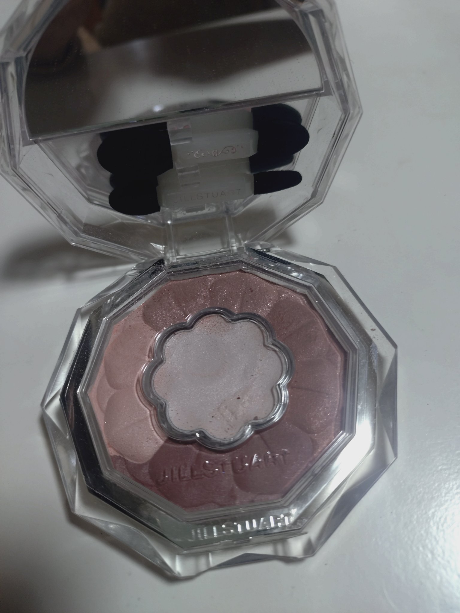 ジルスチュアート ブルームクチュール アイズ/JILL STUART/アイシャドウパレットを使ったクチコミ（1枚目）