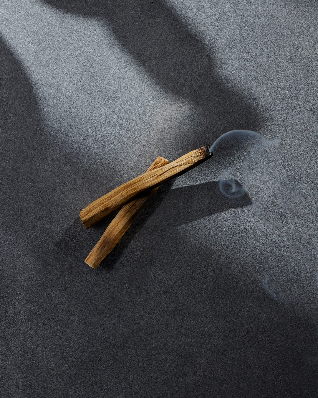 希少性が高く、神秘の香木として知られる「パロサント」

濃厚な香りを放ちながら空間を浄化し、
幸運を呼び込むアイテムとも言われています🪵

BOTANIST SANTAL（サンタル）は
パロサント＆サンダルウッド/ローズウッドの香り

目