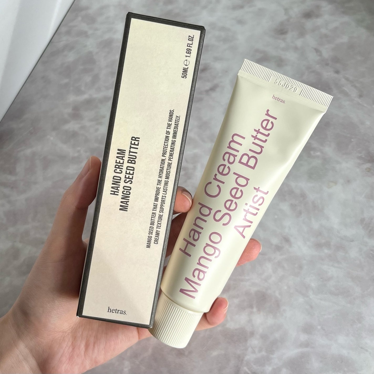パフュームシルキーハンドクリーム/hetras/ハンドクリームを使ったクチコミ(4枚目)