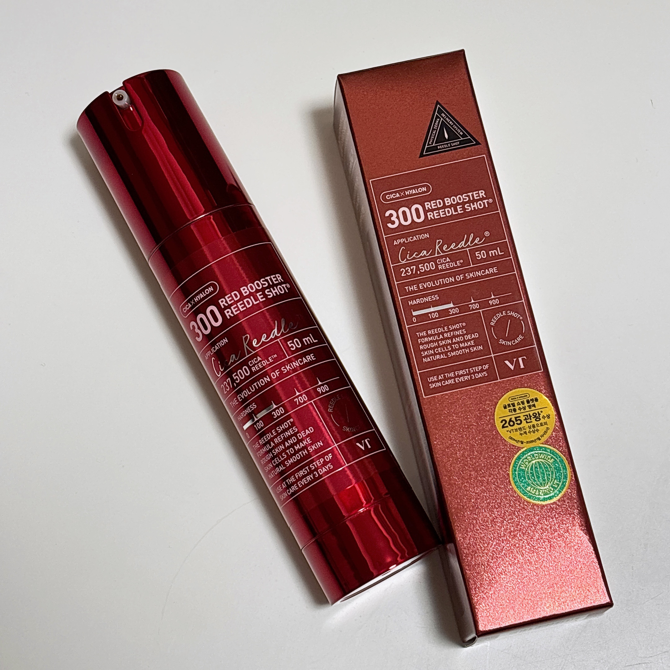 안녕하세요~ 엠입니다!!
こんにちは！えむです☺︎

今回はVTのレッドブースター リードルショット100の備忘録です。

以前、リードルショット100を使っていてデイリー使いすると小さいニキビが出現してしまい敬遠していたのですが、新ライ