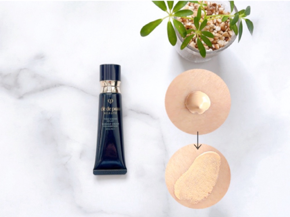 クレ・ド・ポー ボーテ タンクレームエクラn オークル10 / クレ・ド