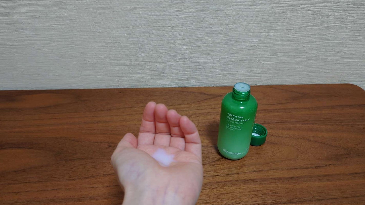 グリーンティー セラミド ミルク エッセンストナー/innisfree/化粧水を使ったクチコミ(2枚目)