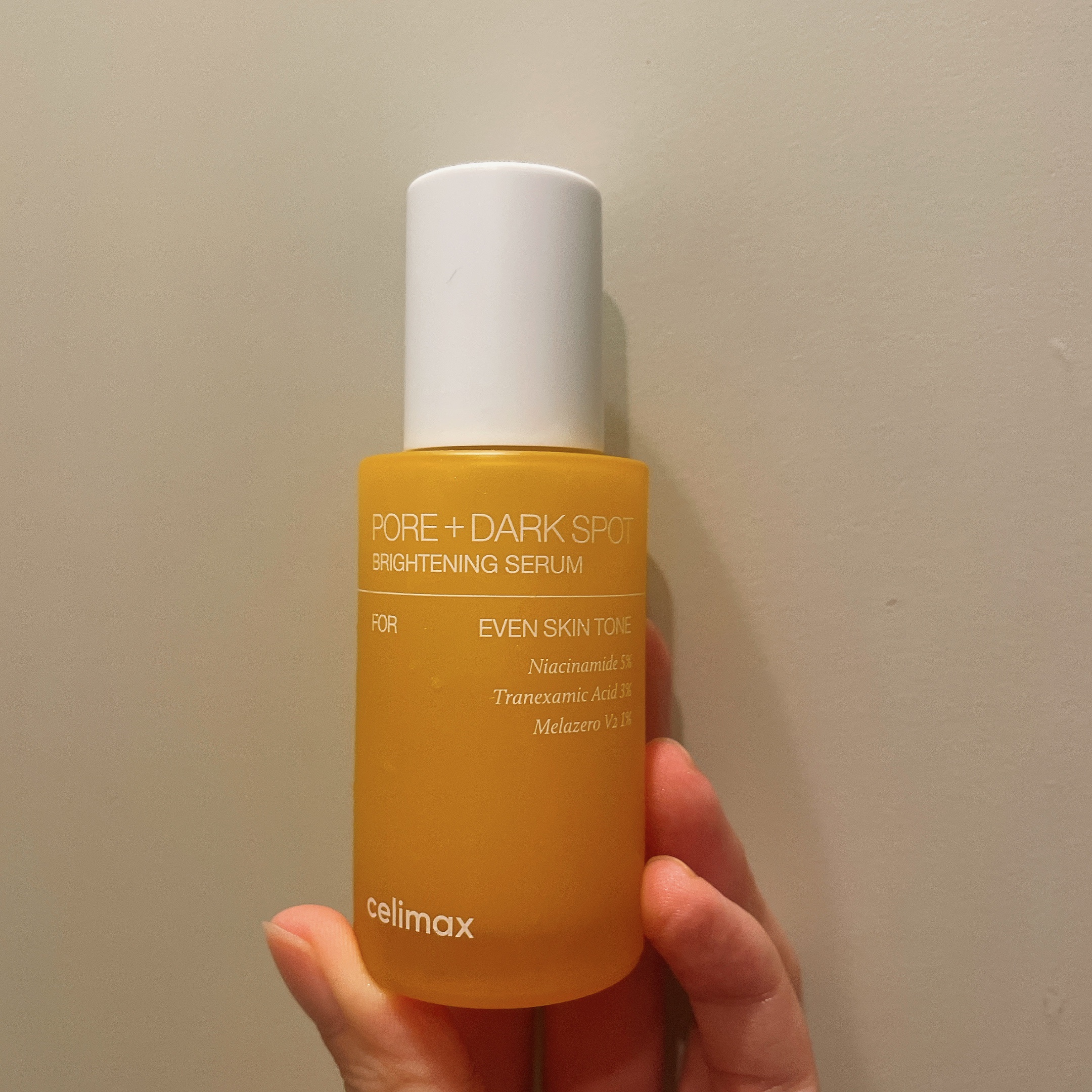 celimaxポア ブライトニング シミケアセラム#提供

毛穴特化のセラムの中で結構好きな部類だった！夜パックの後に小鼻周りにこれを塗ってからクリームで〆てたけど朝の肌印象がよくて最近の特別な日の前夜はこれに頼らせてもらってた🙏

今ま