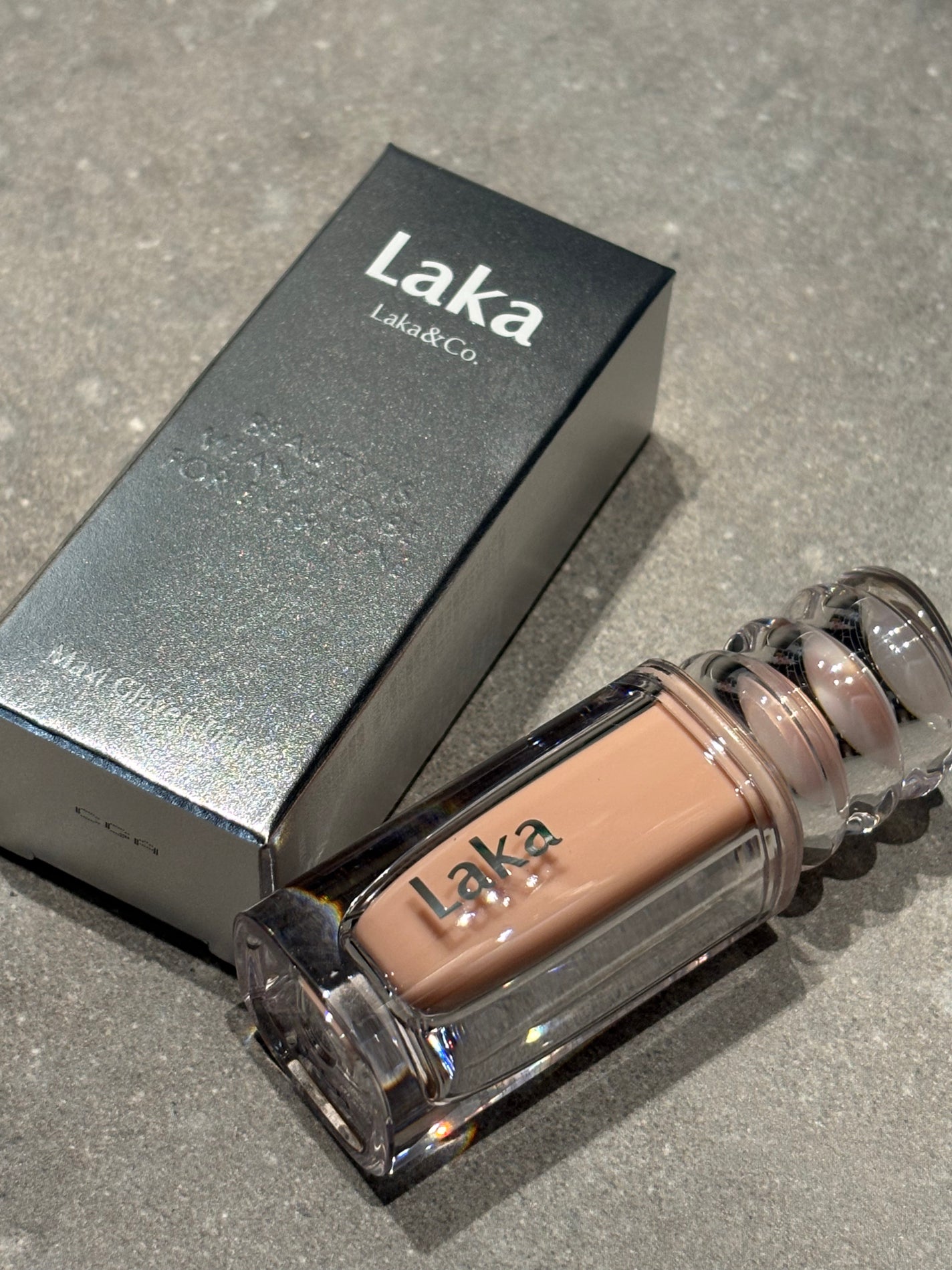 ラカ マキシグレイヤーティント/Laka/リップティントを使ったクチコミ(1枚目)