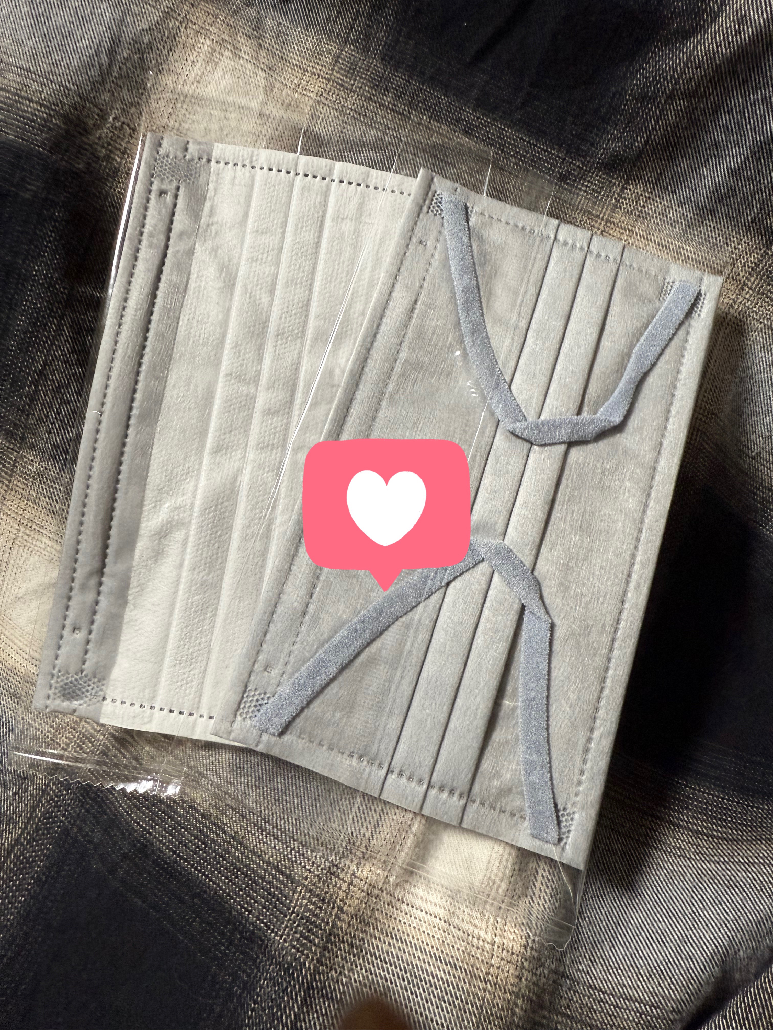 スパンレース不織布カラーマスク グレー/ISDG 医食同源ドットコム/マスクを使ったクチコミ（1枚目）