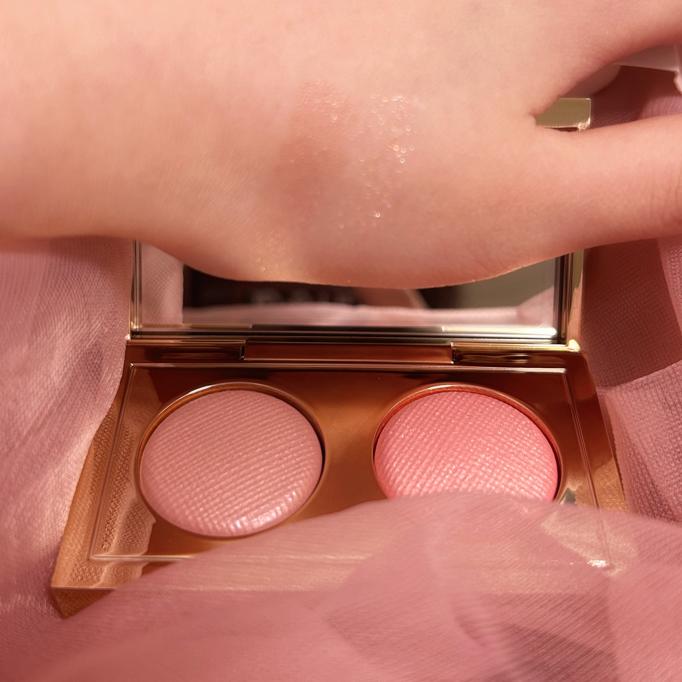 リュクス アイシャドウ デュオ/BOBBI BROWN/アイシャドウパレットを使ったクチコミ（3枚目）