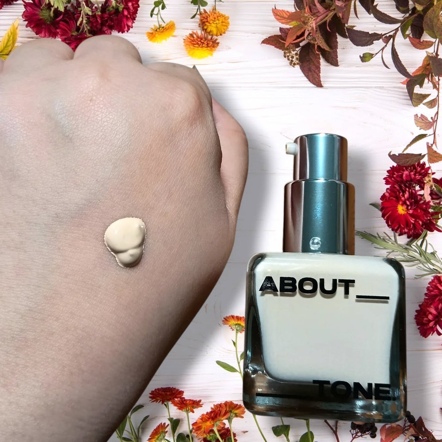 スキンレイヤーフィットファンデーション/ABOUT TONE/リキッドファンデーションを使ったクチコミ(2枚目)